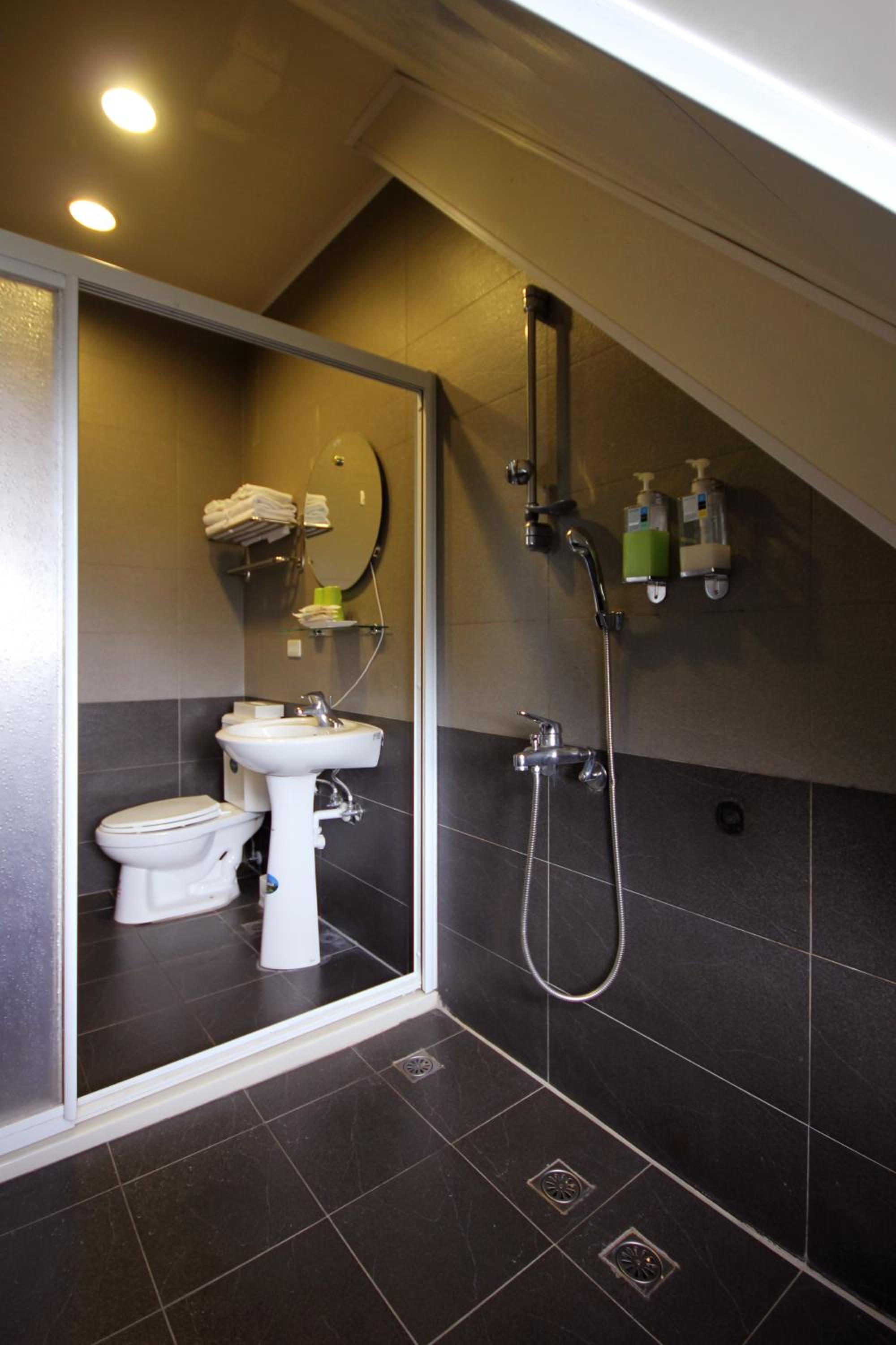 Deluxe Double Room with Bath photo 3