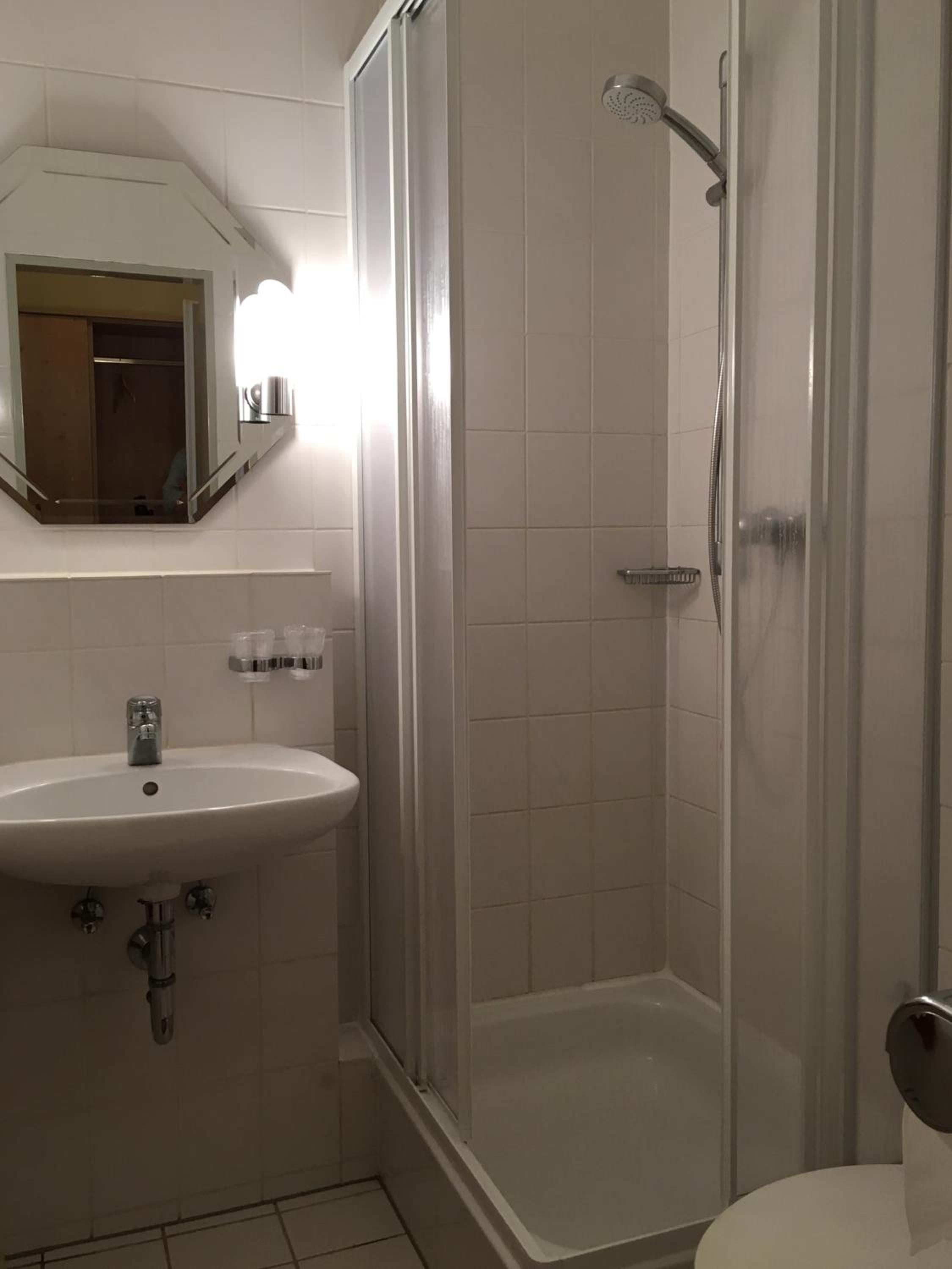 Double Room - Photo 5