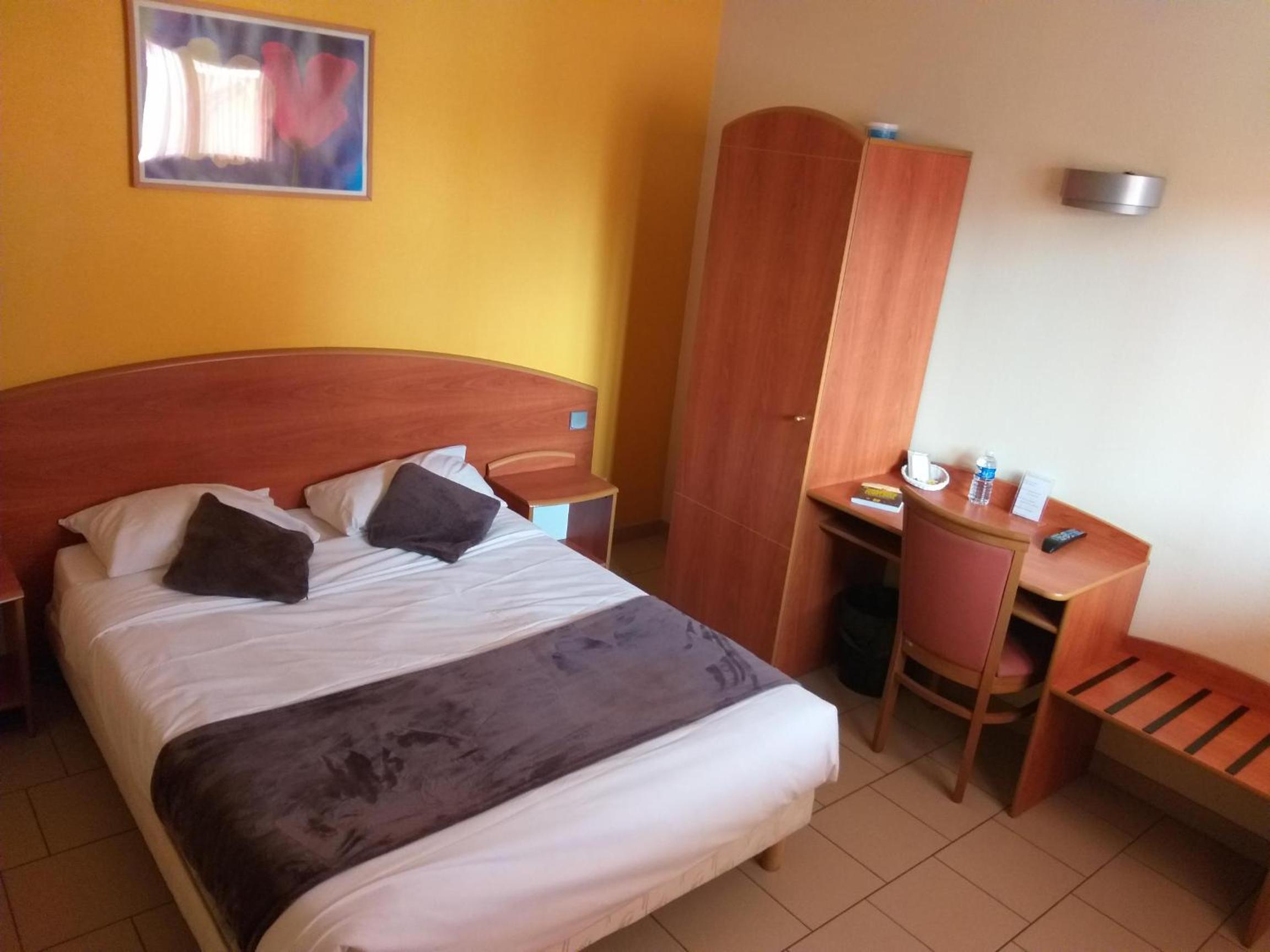 Double Room - Photo 1