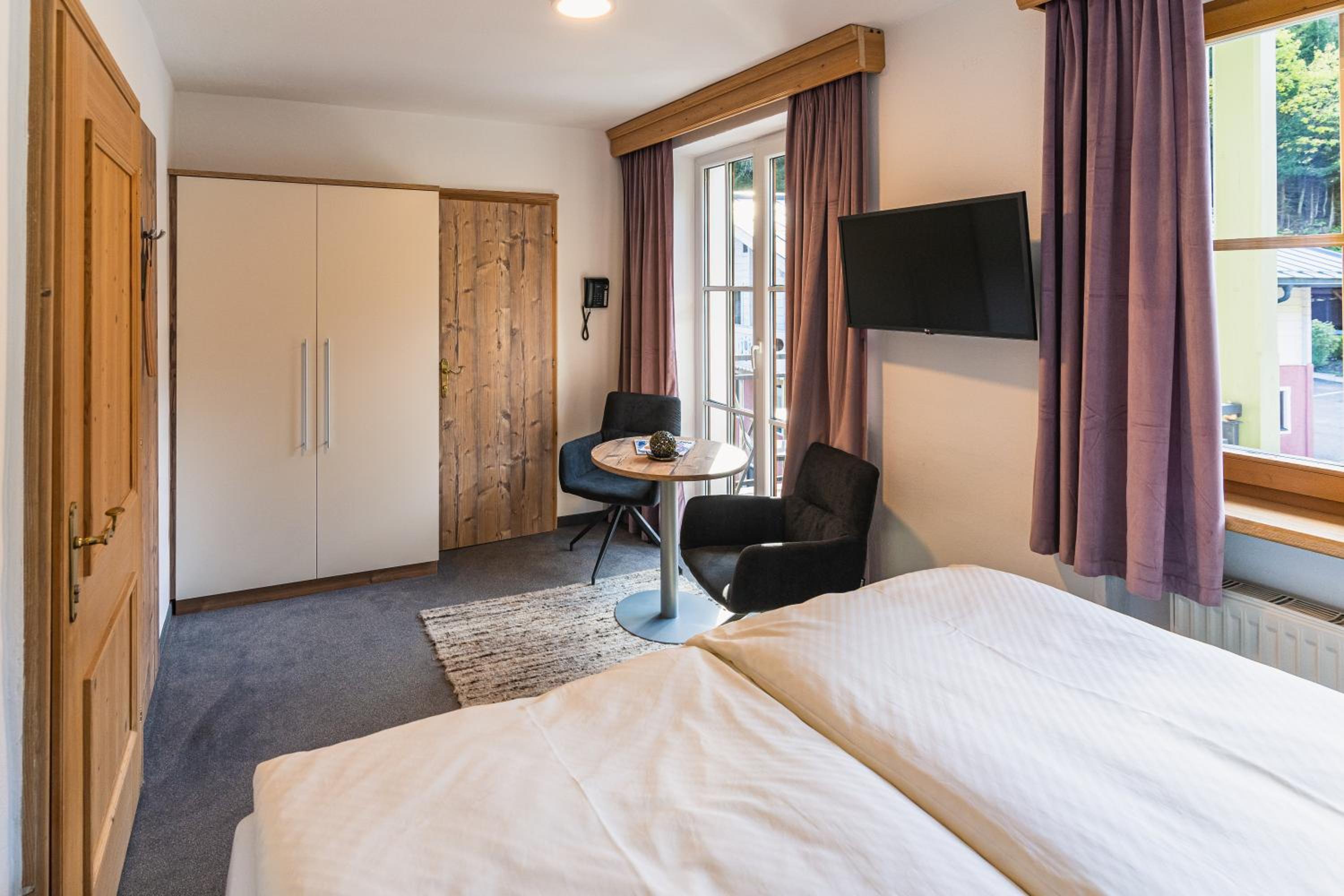 Standard Double Room - Photo 3