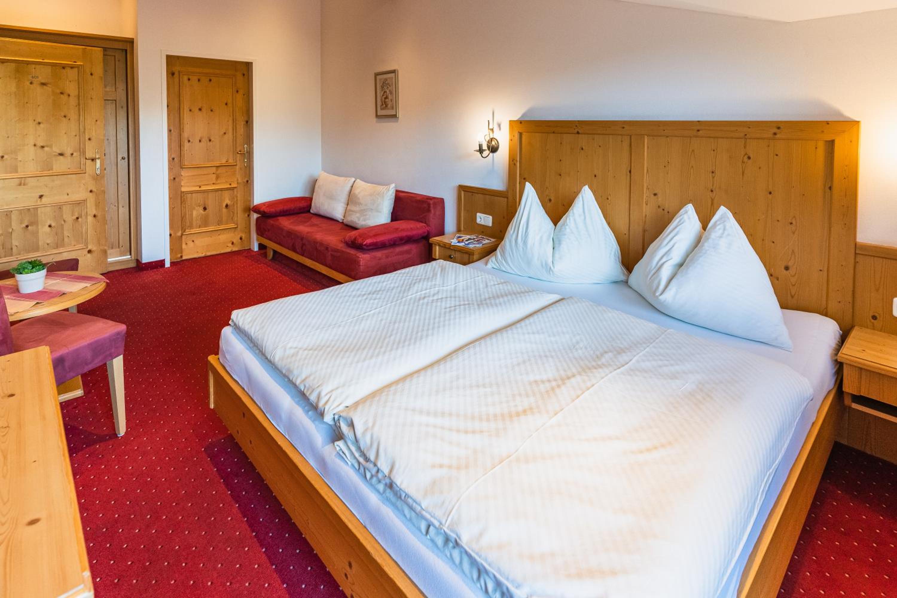Deluxe Double Room - Photo 7