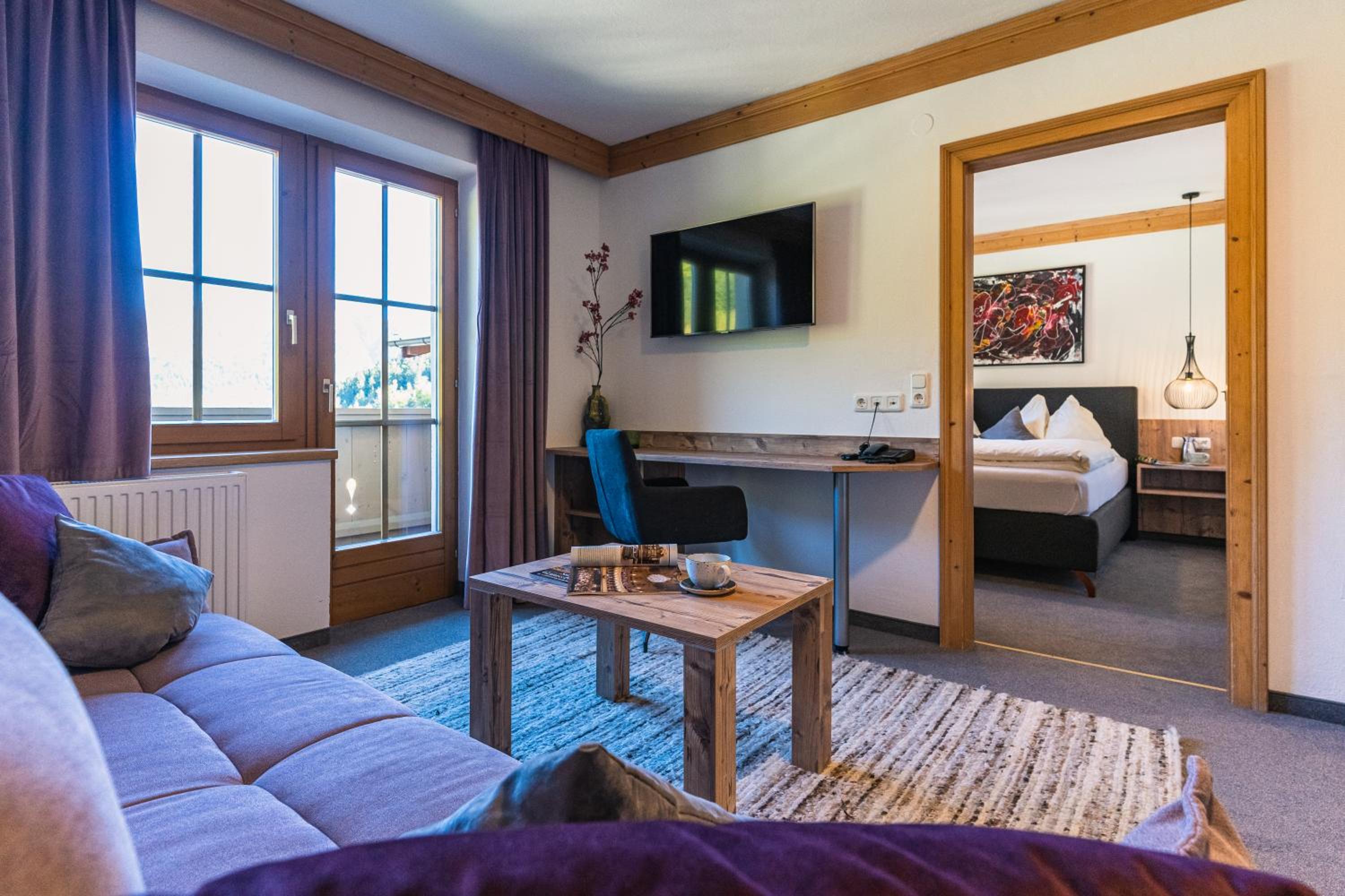 Superior Suite - Photo 8