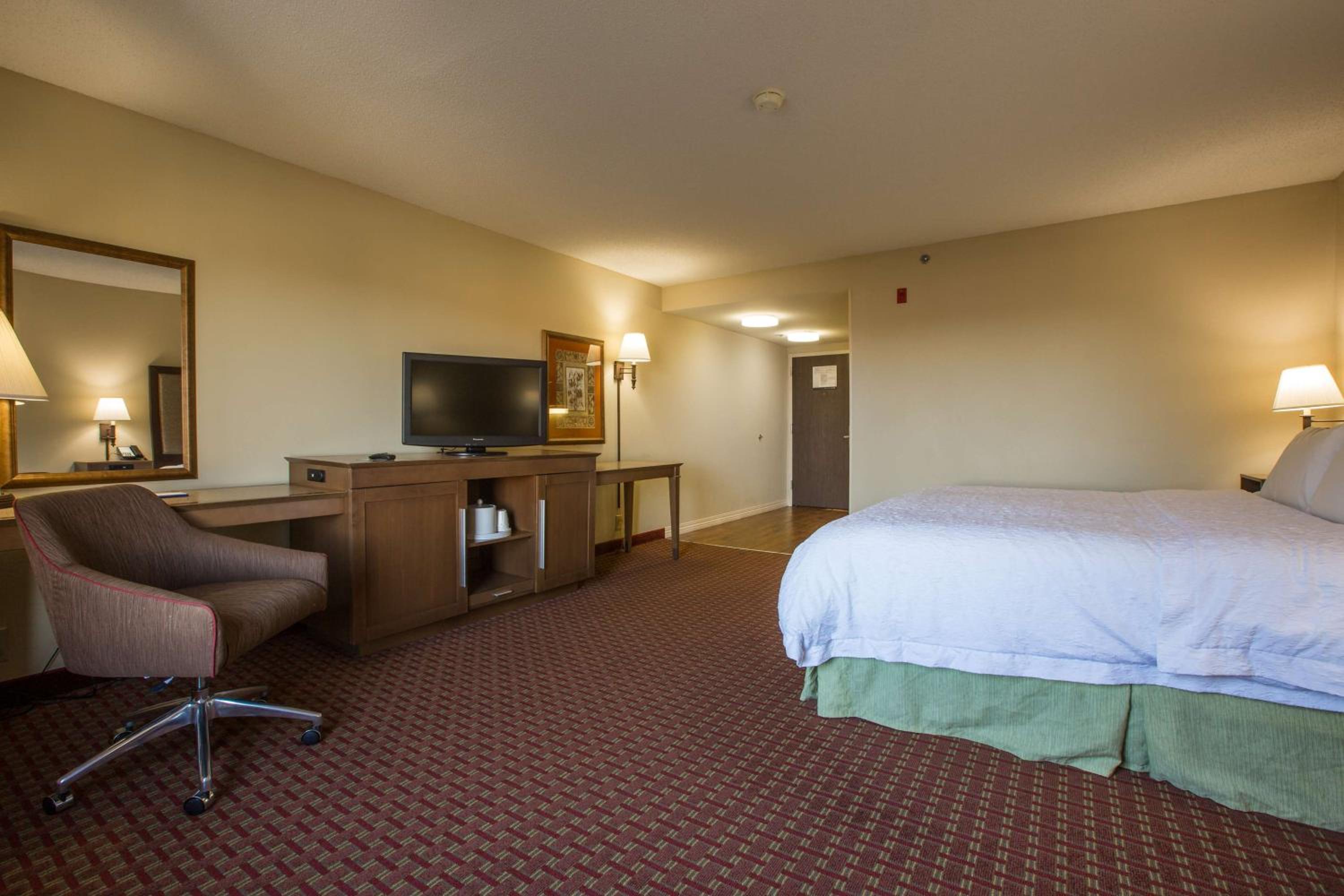King Room with Spa Bath - Non-Smoking