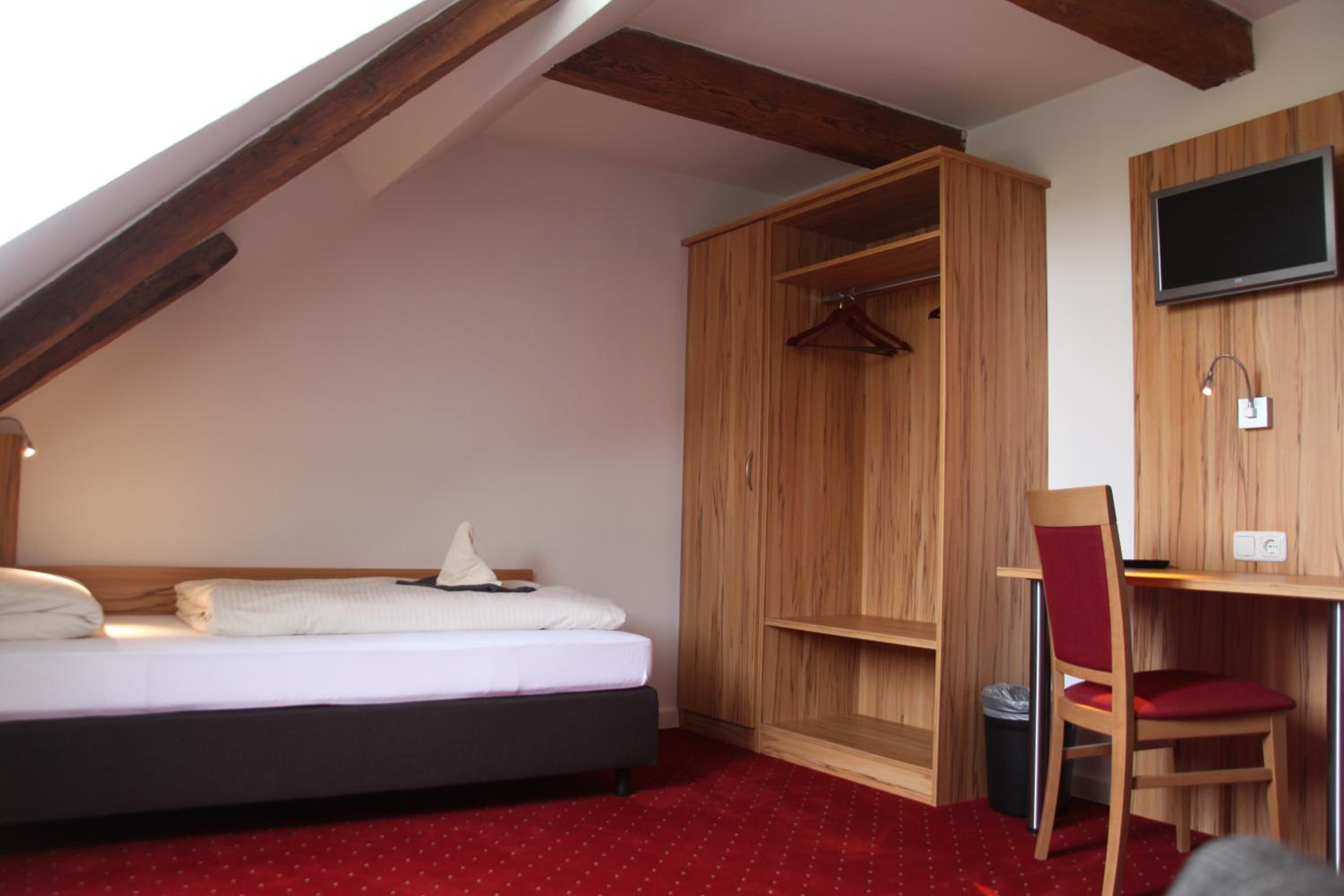 Double Room - Photo 2
