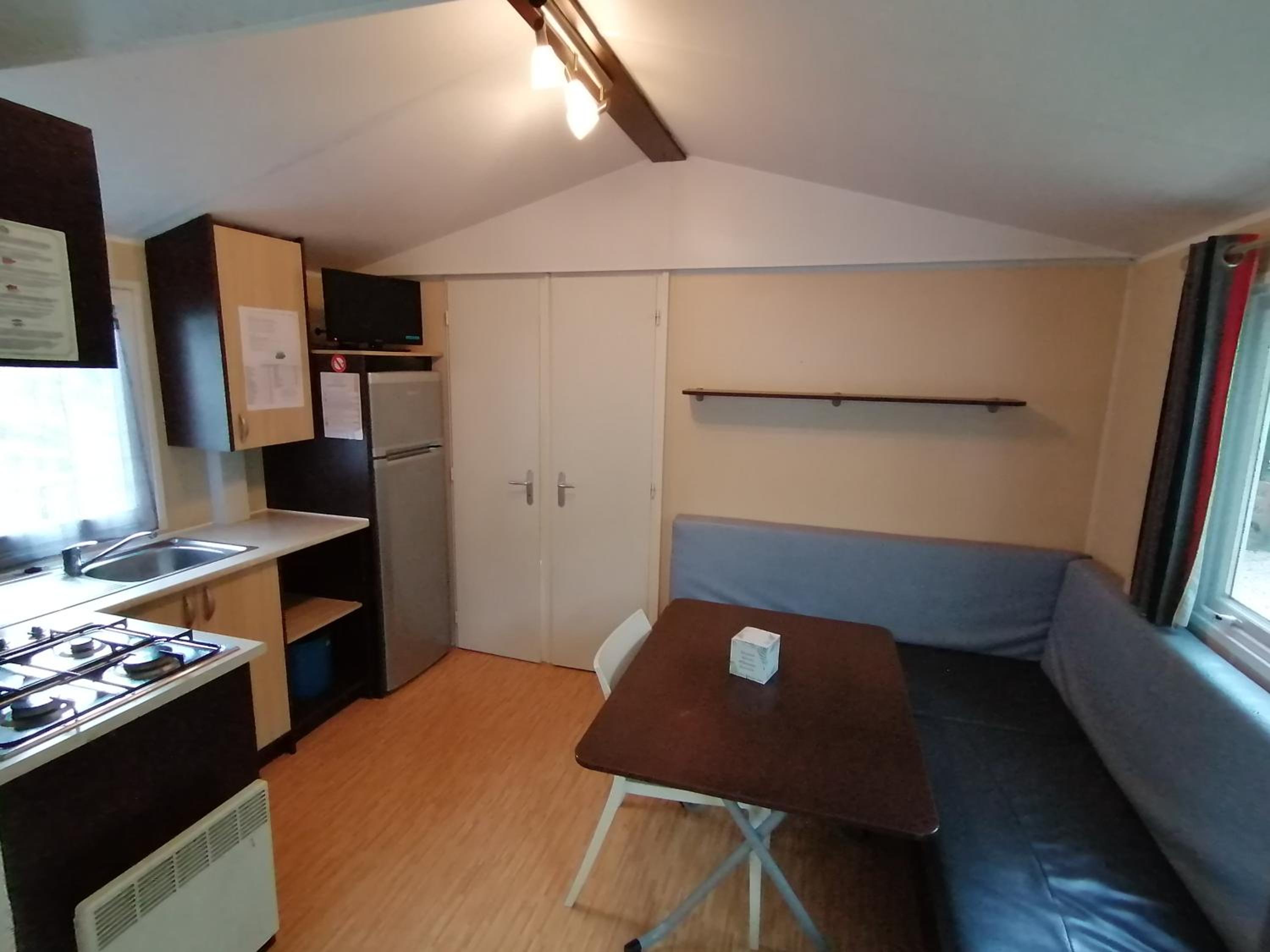 Mobile Home photo 2