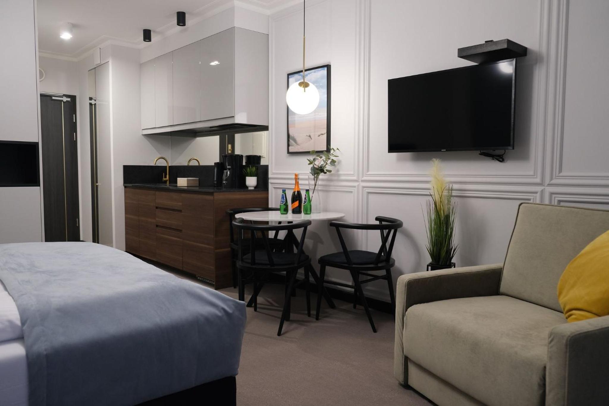 Studio Apartment photo 3