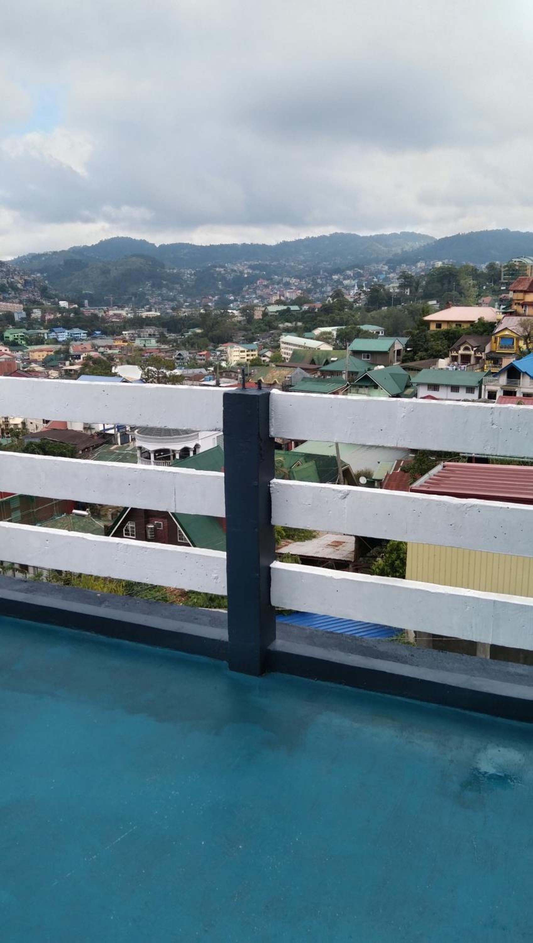 Apartment with Mountain View photo 3