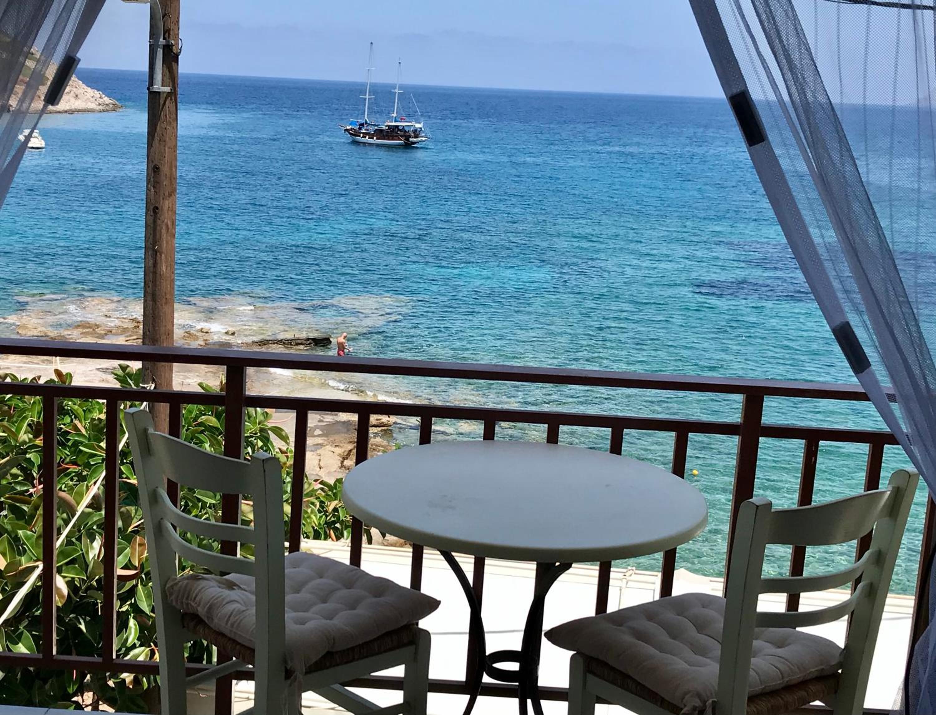 Triple Room with Sea View - Photo 4