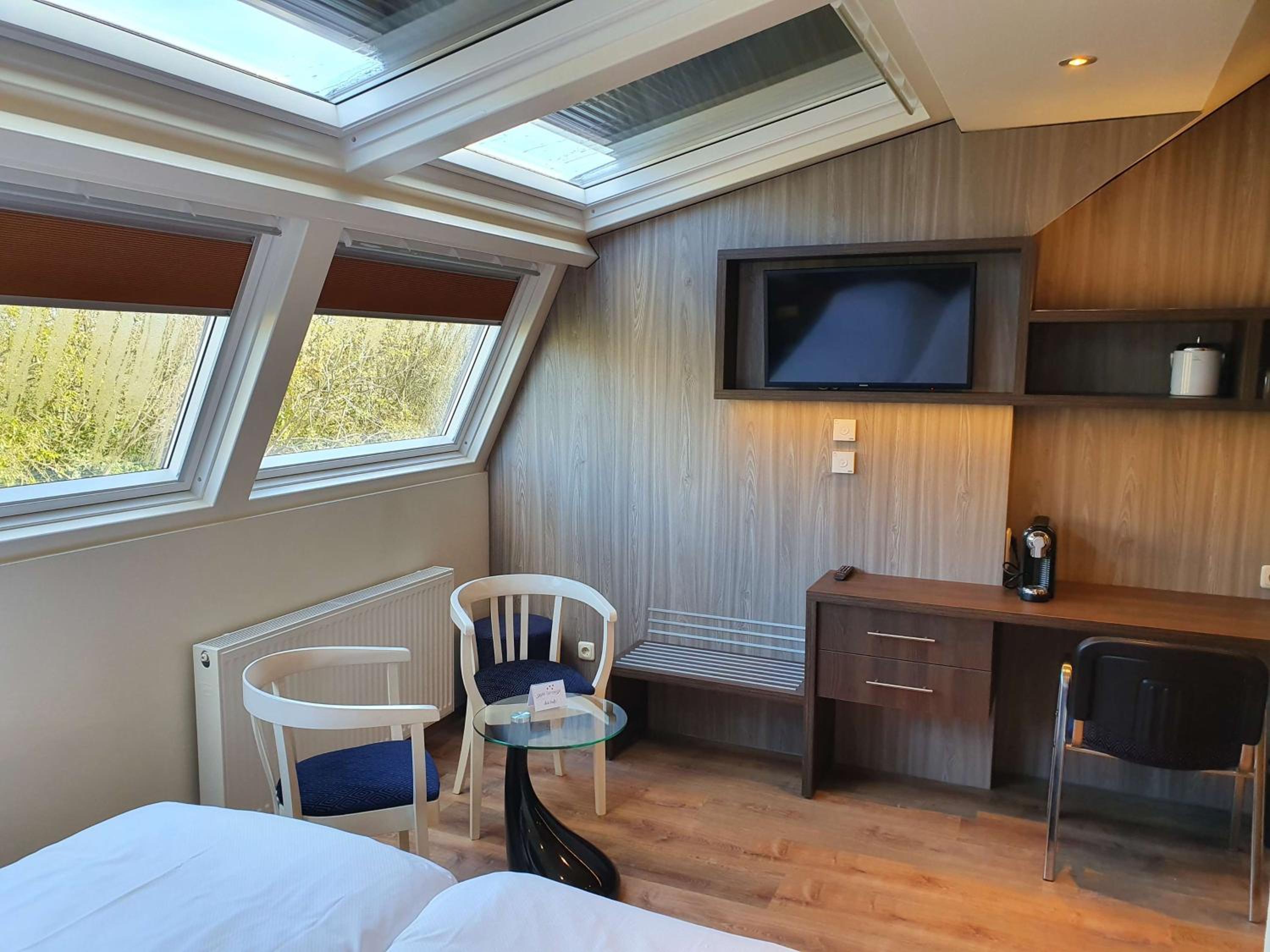 Twin Room with Sky View photo 2