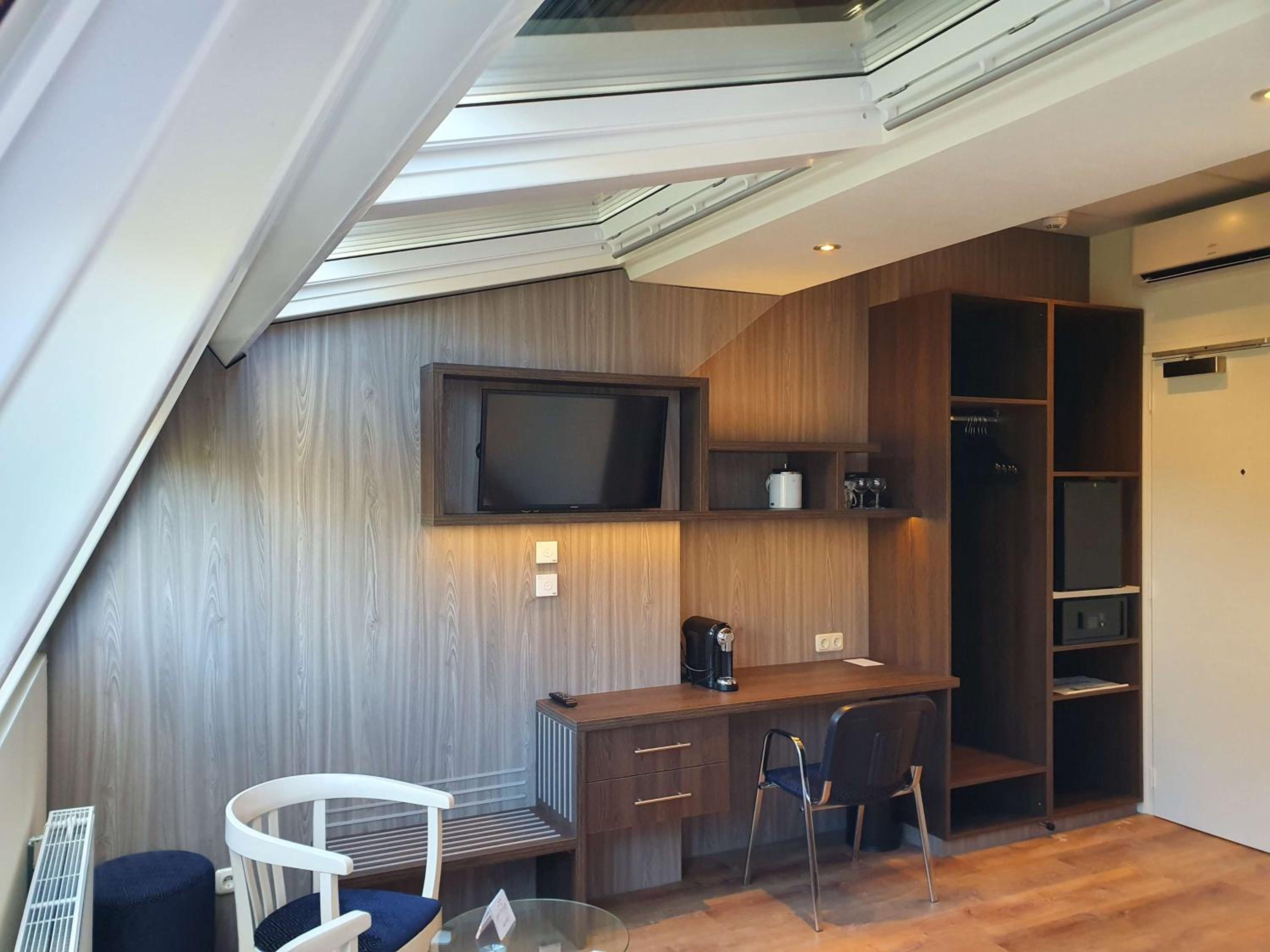 Twin Room with Sky View photo 3