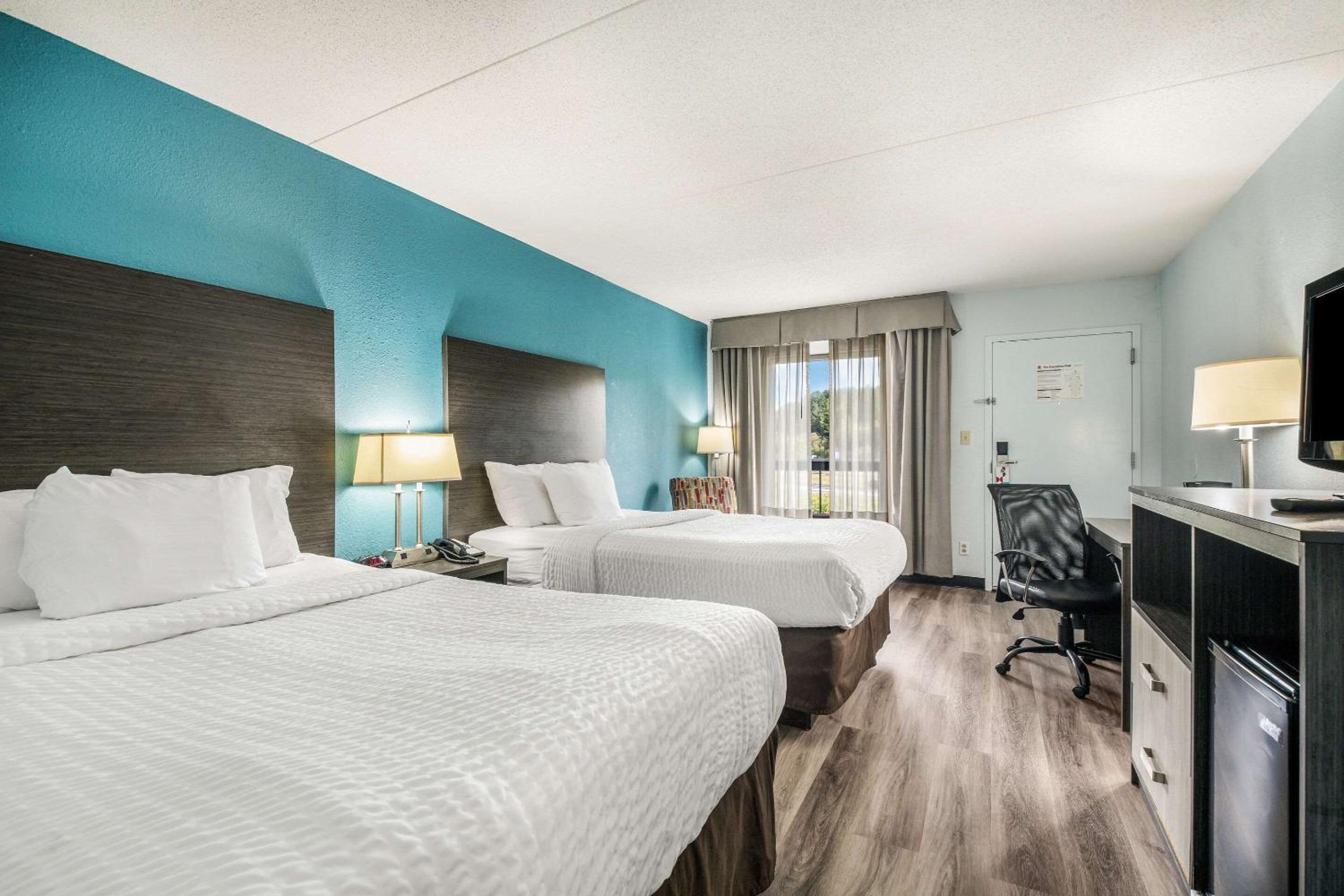 Double Room with Two Double Beds - Non-Smoking photo 2