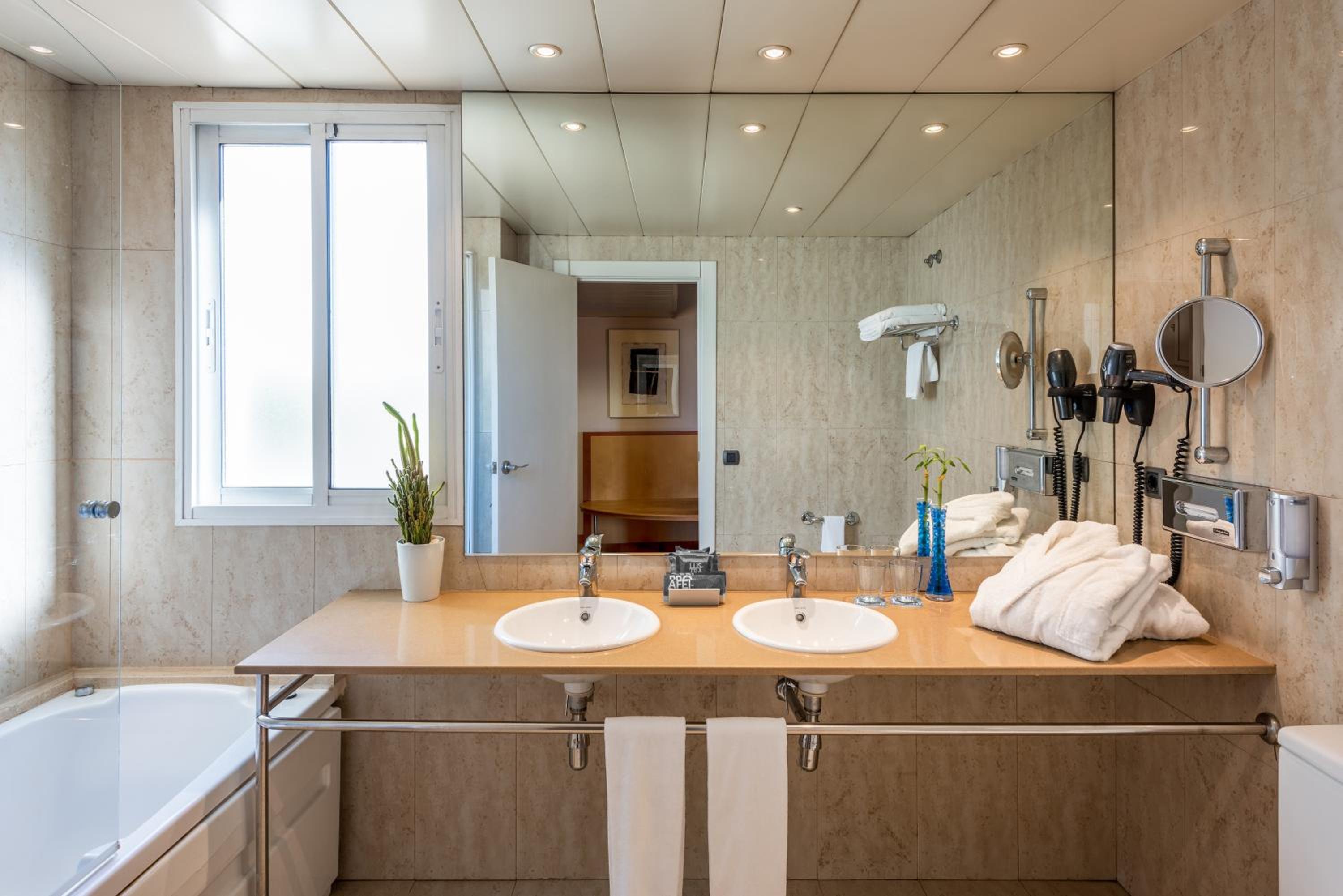 Junior Suite - Photo 2
