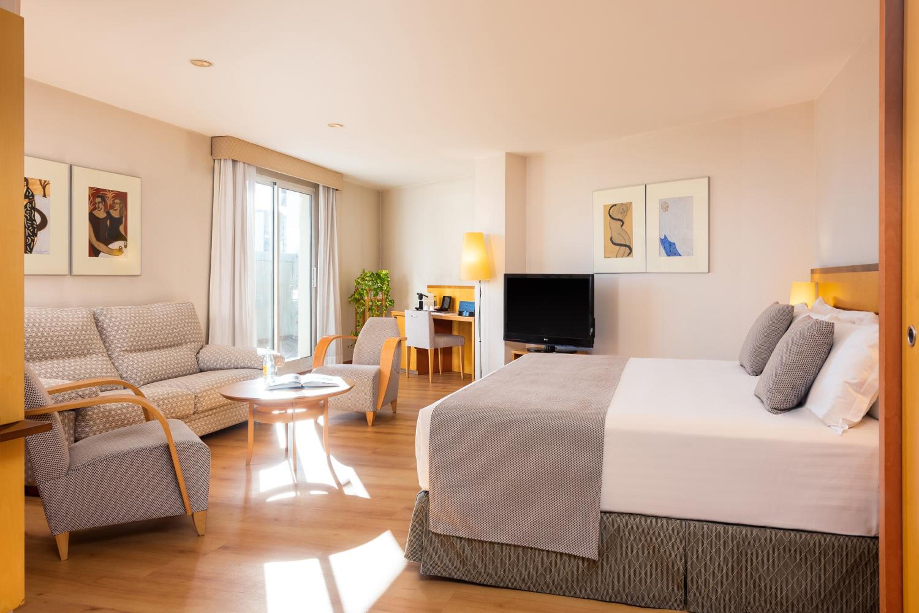 Junior Suite - Photo 1