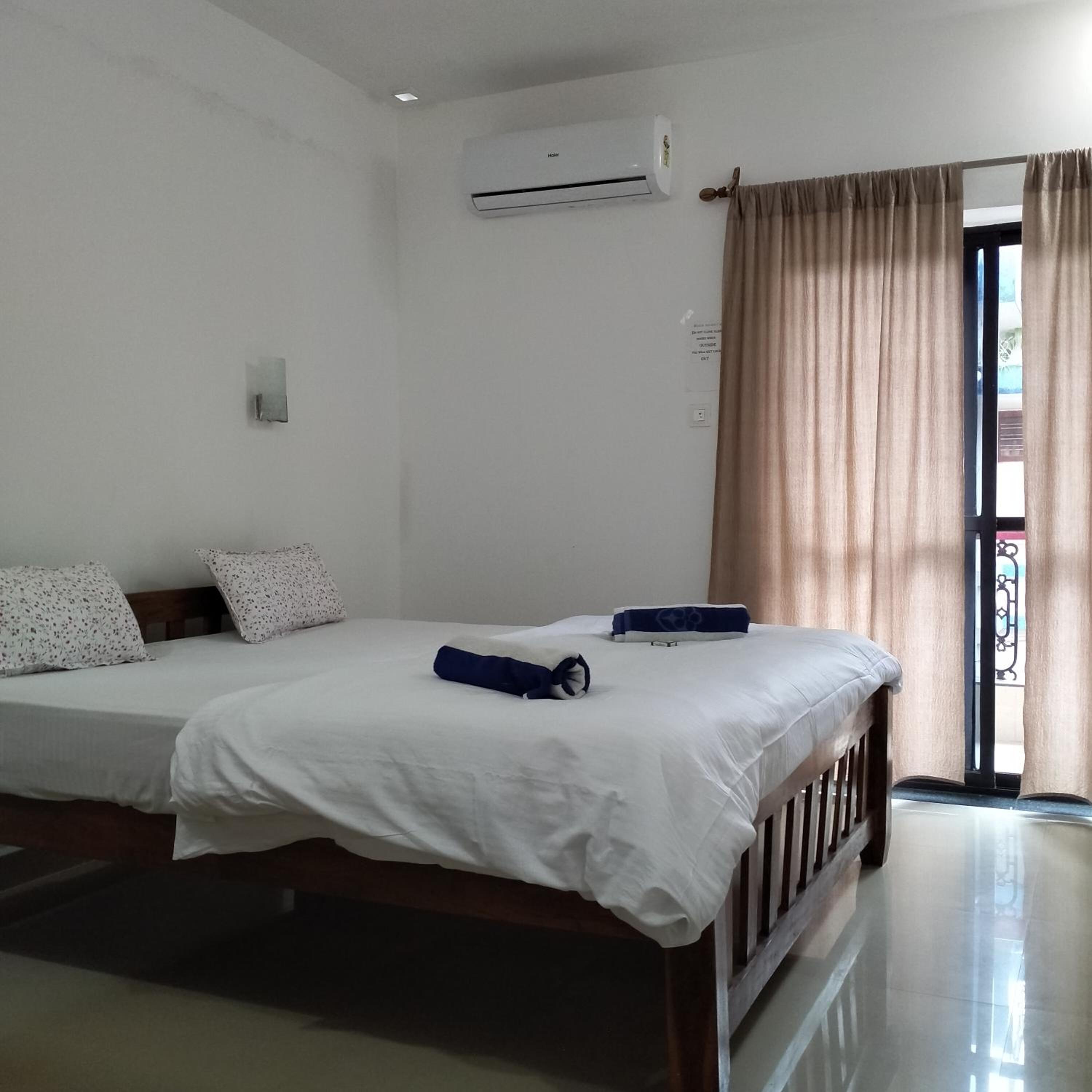 Double Room with Balcony photo 2