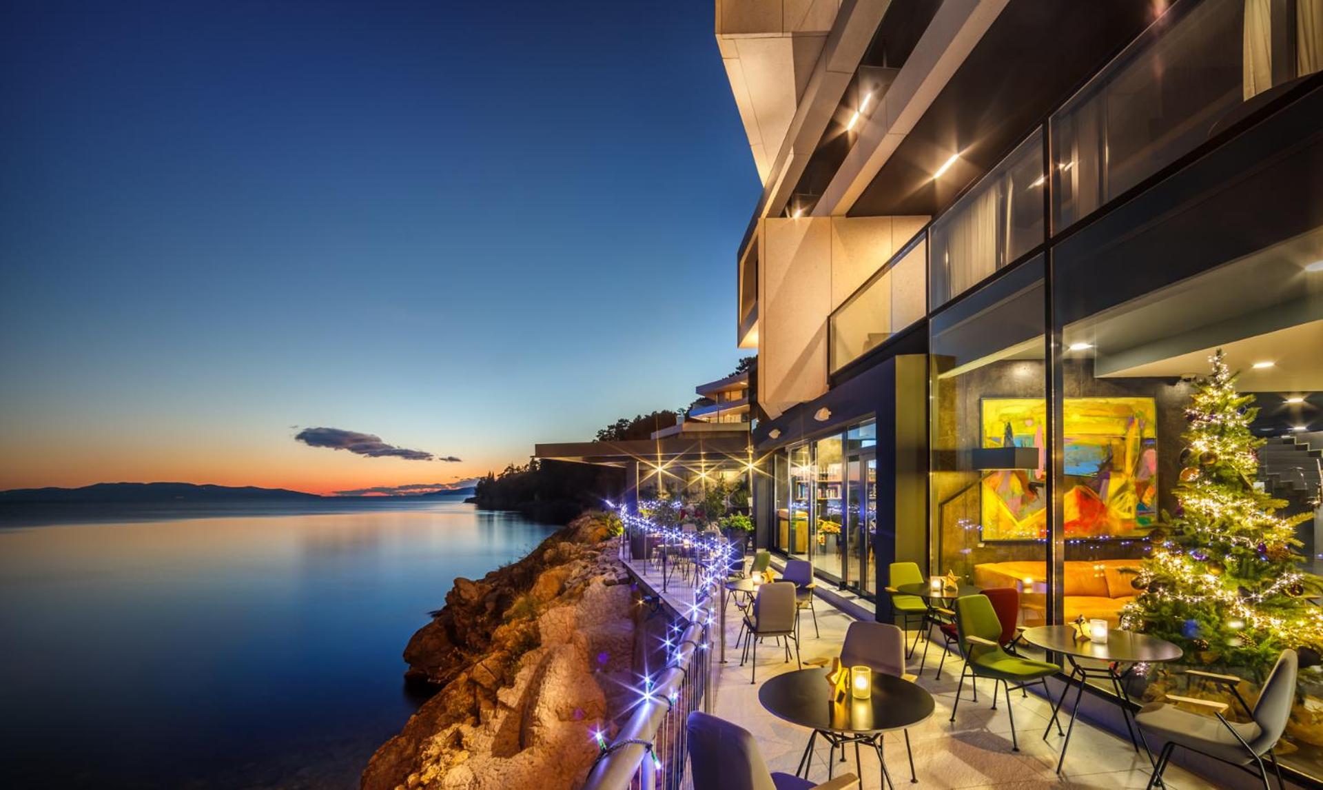 Superior Double Room with Balcony and Sea View
