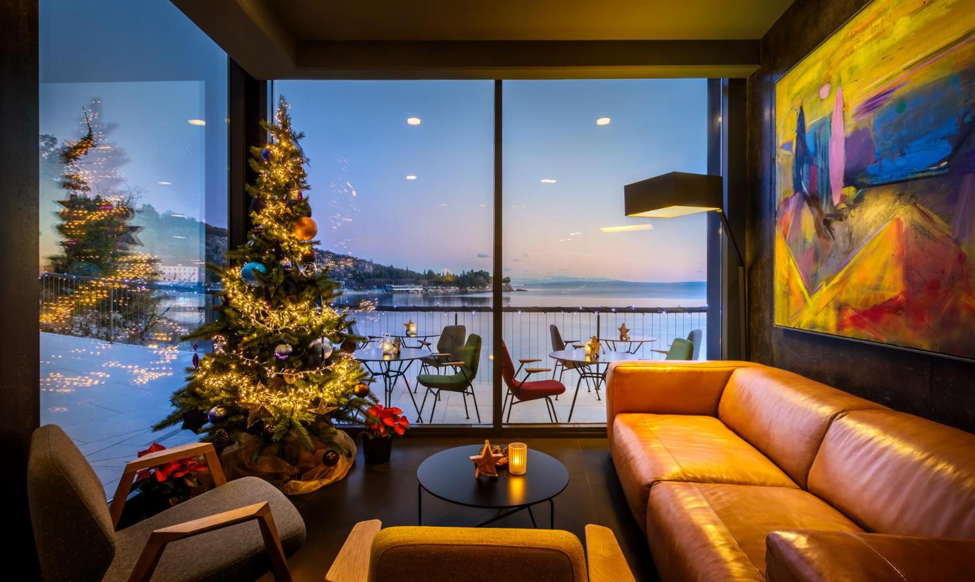 Superior Double Room with Balcony and Sea View