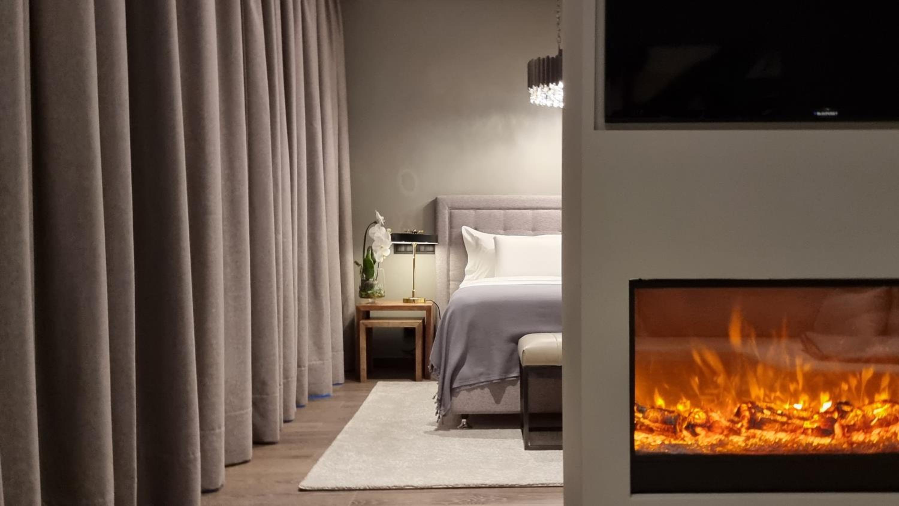 Deluxe King Suite