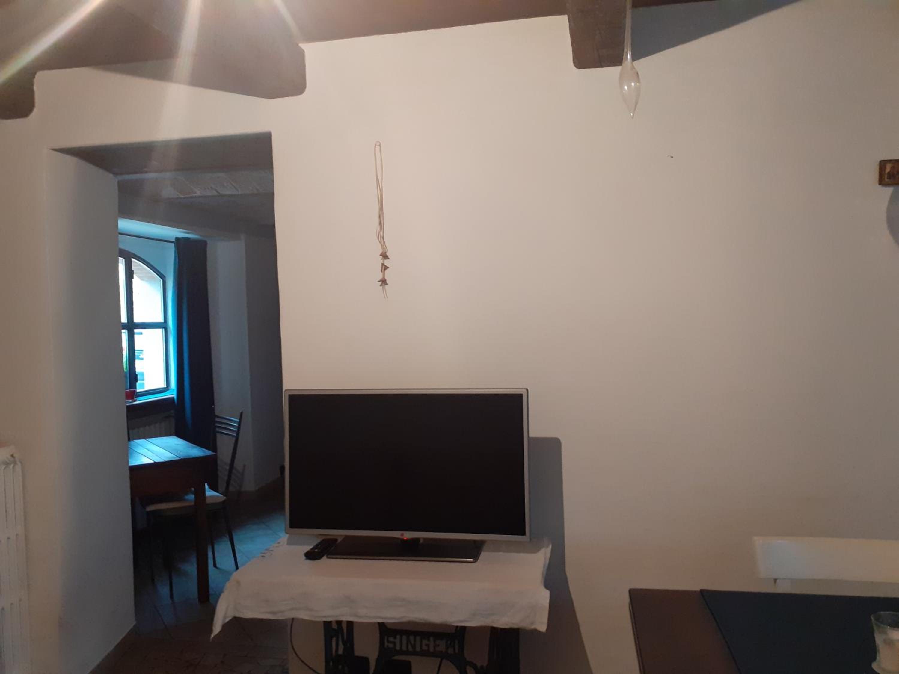 One-Bedroom Apartment - Photo 5