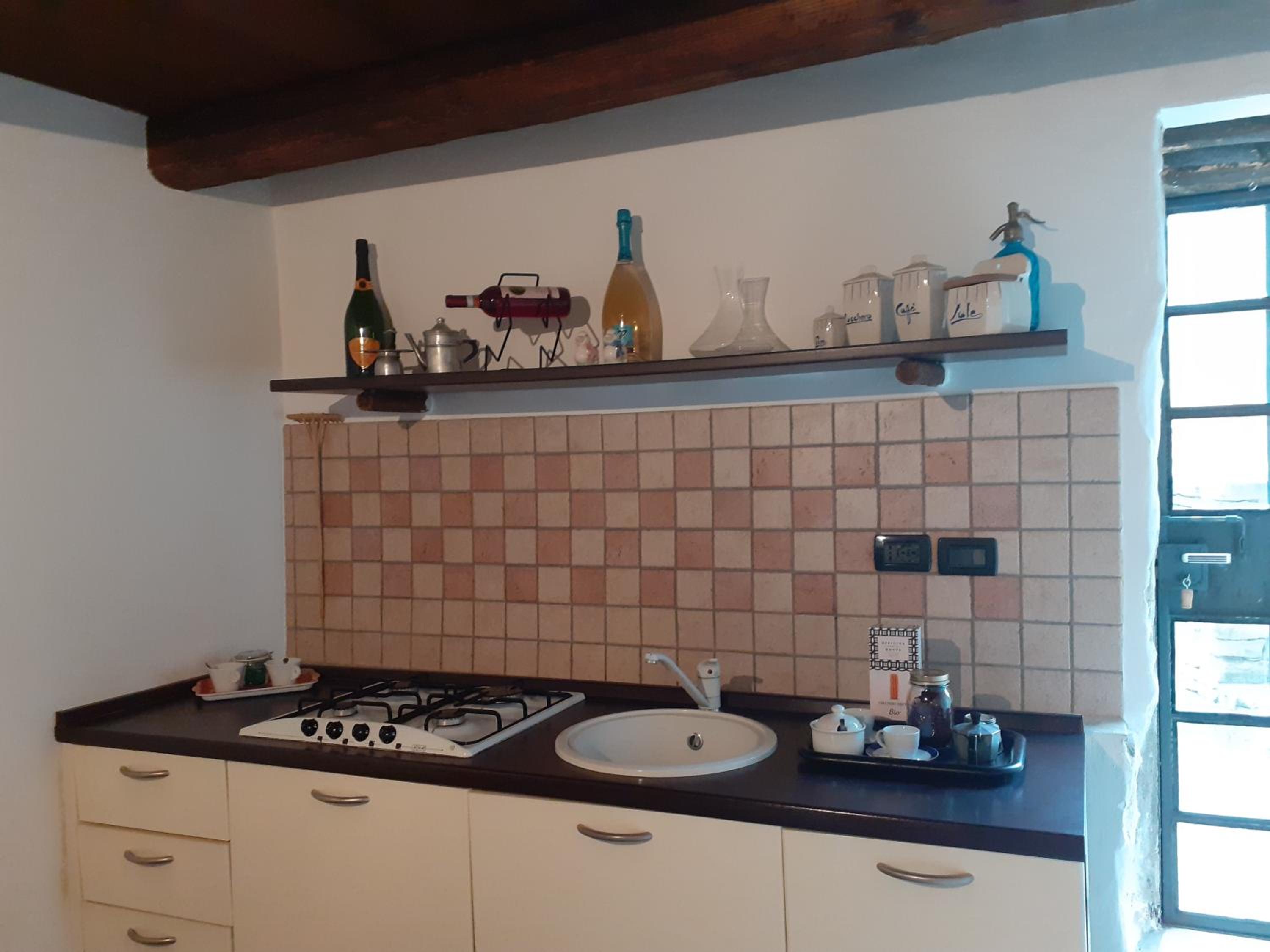 One-Bedroom Apartment - Photo 4