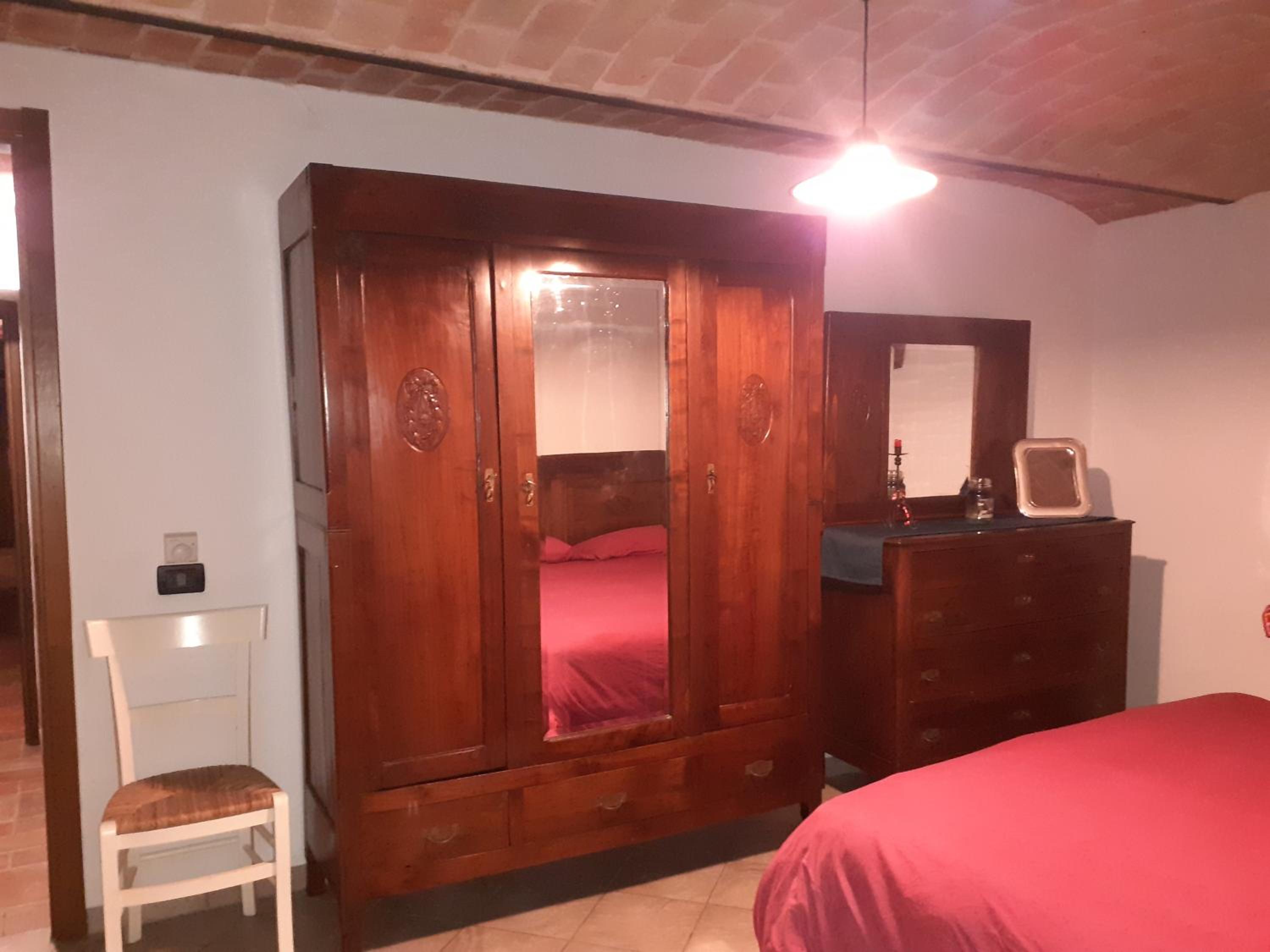 One-Bedroom Apartment - Photo 1