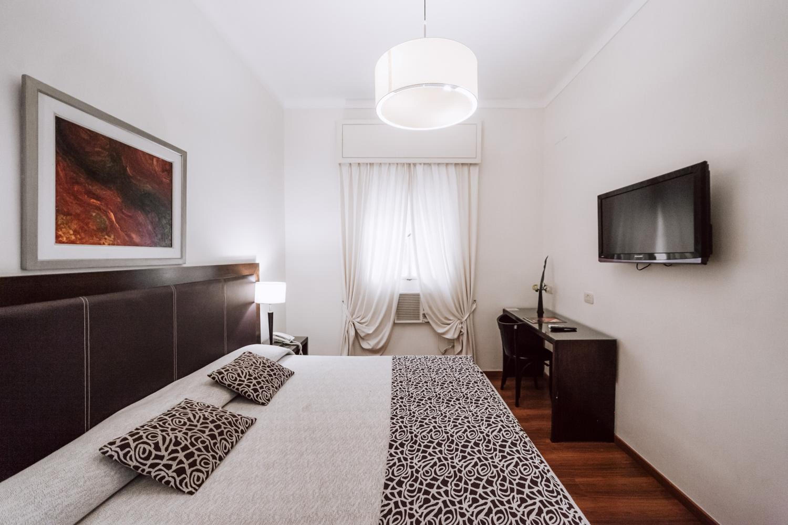 Superior Two-Bedroom Apartment (5 Adults) photo 3