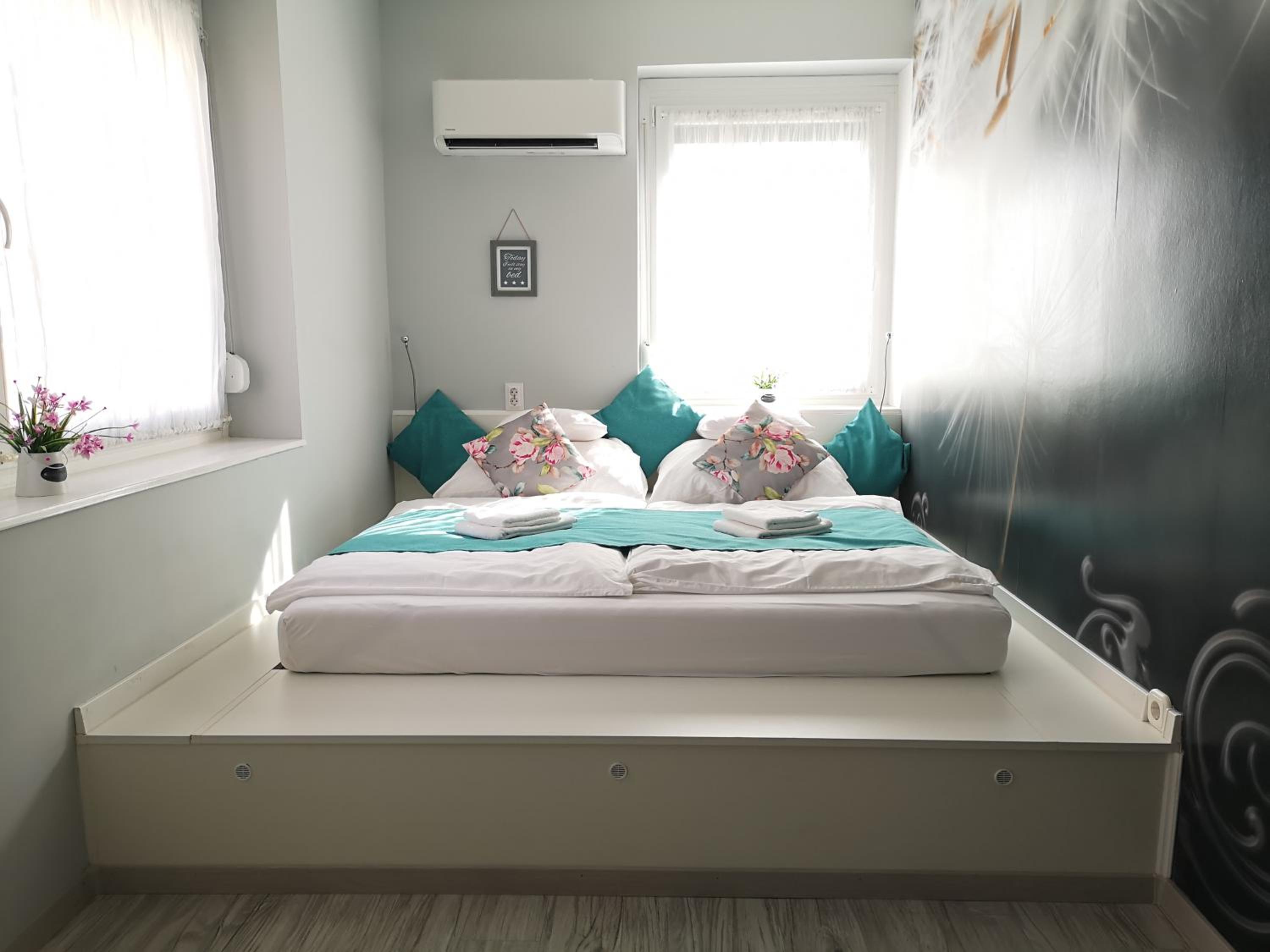 Two-Bedroom Apartment - Photo 18