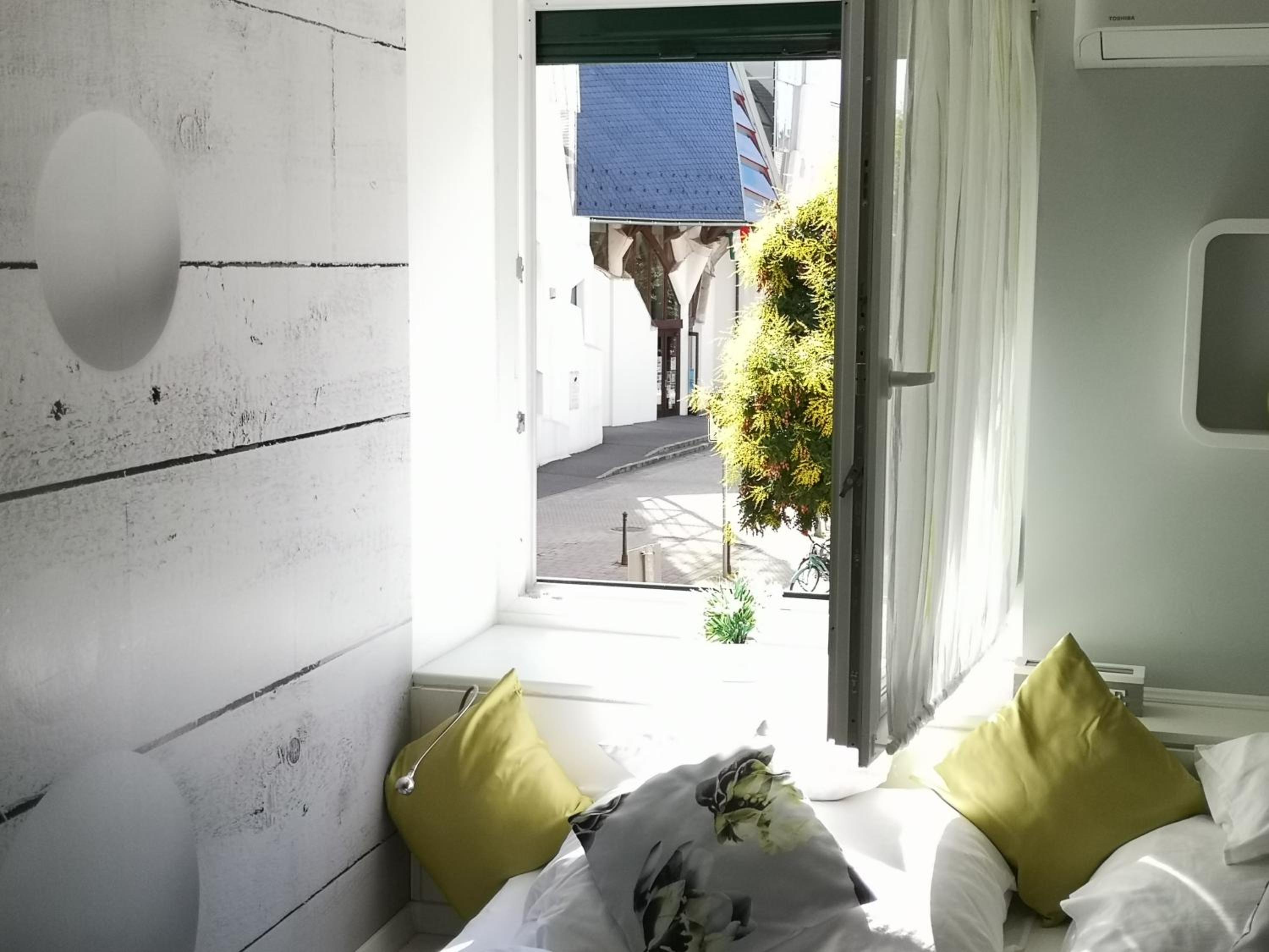 Two-Bedroom Apartment - Photo 19