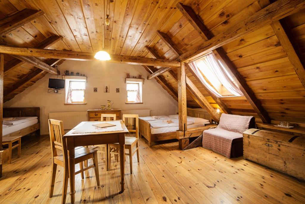 Triple Room