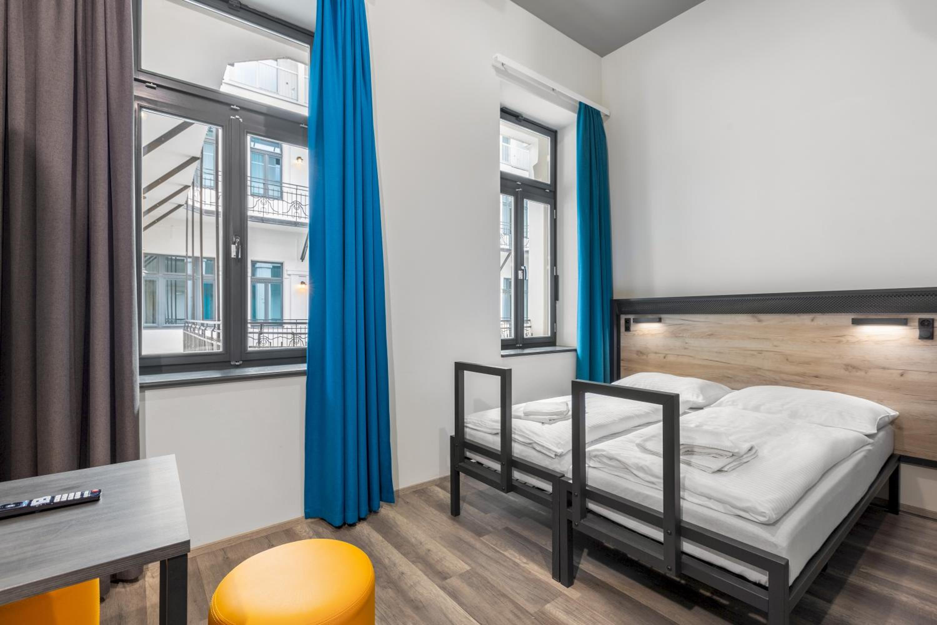 Twin Room - Photo 4