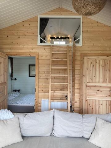 Two-Bedroom House - Photo 2