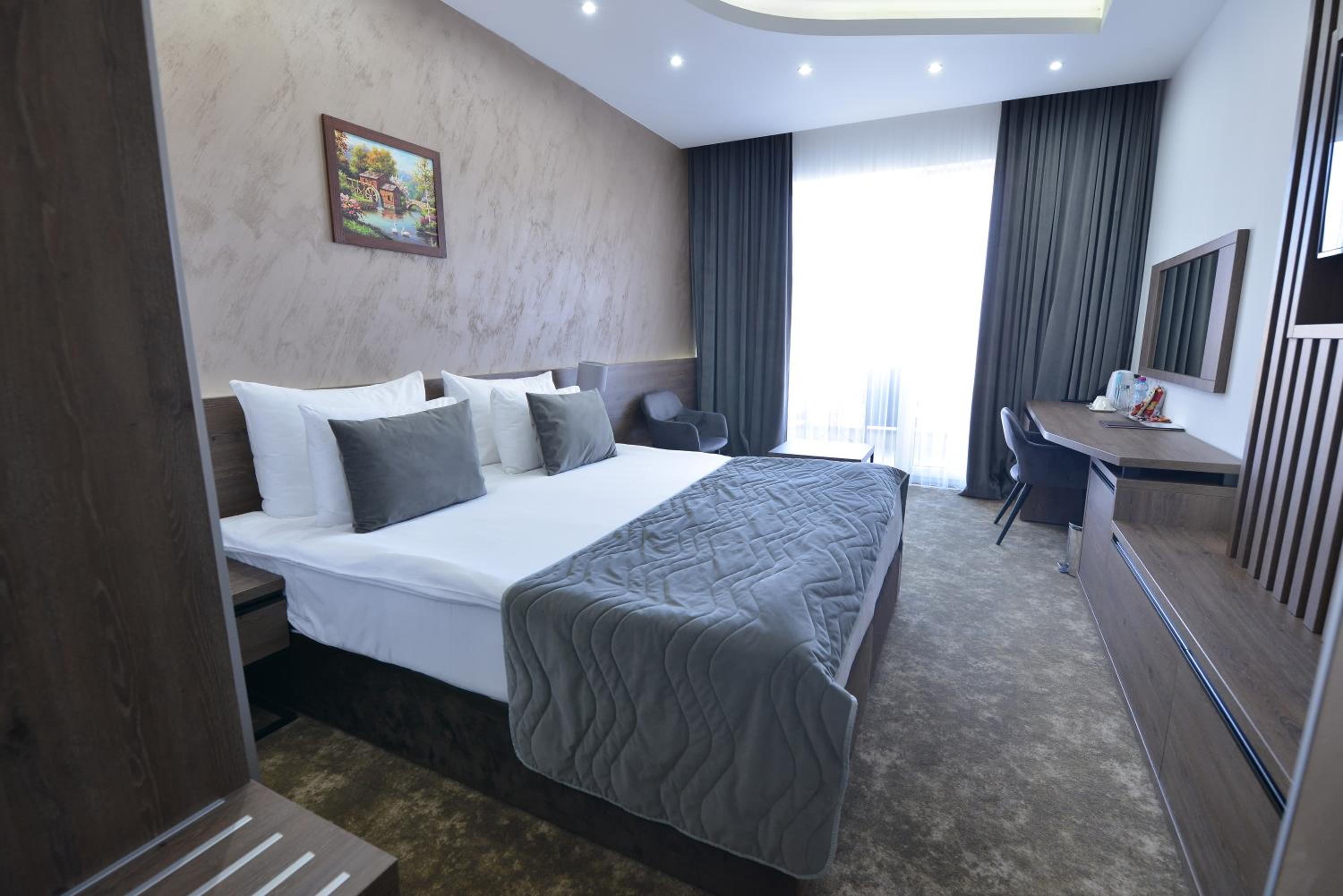 Superior Double Room - Photo 1
