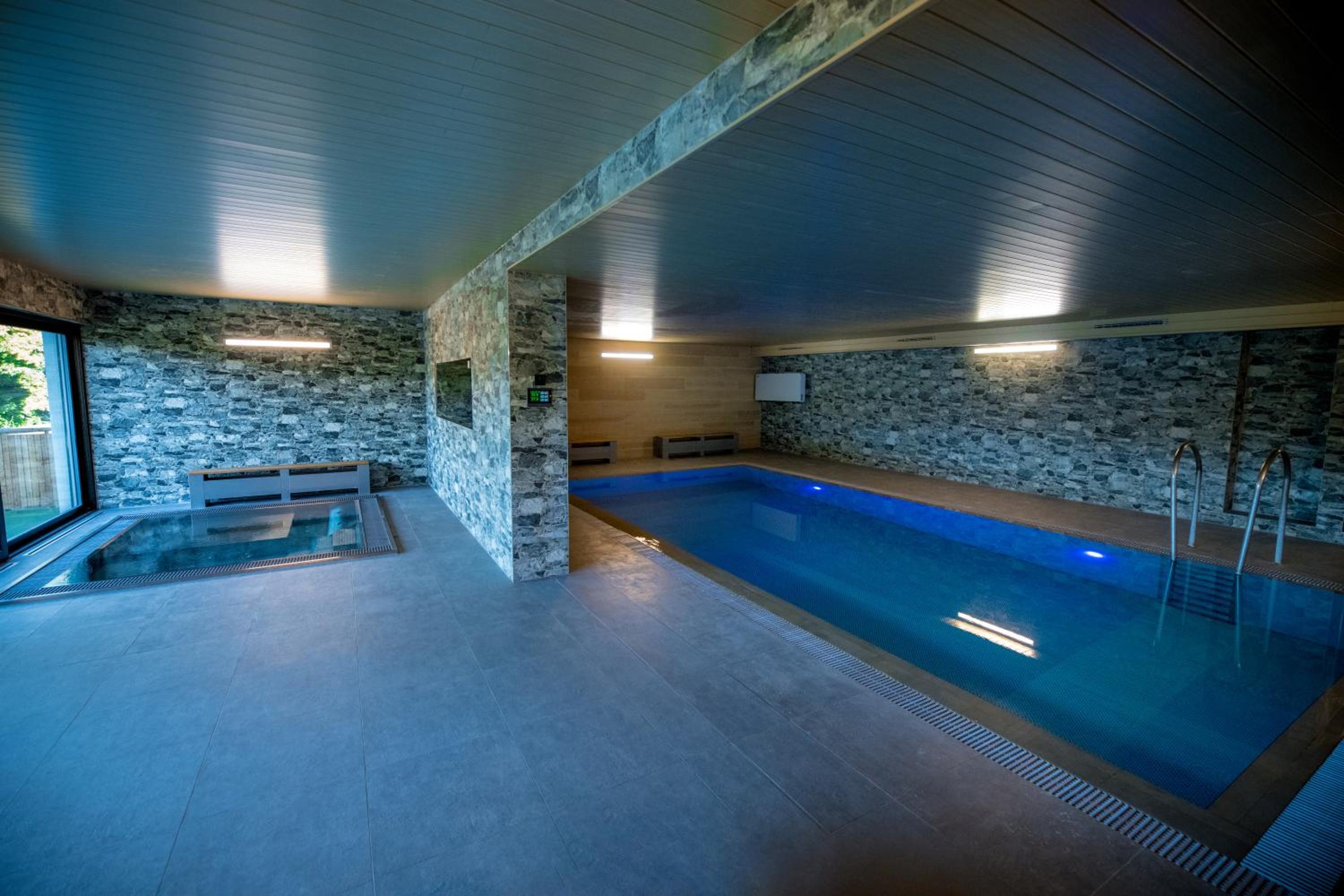 Double Room with Spa Bath - Photo 6