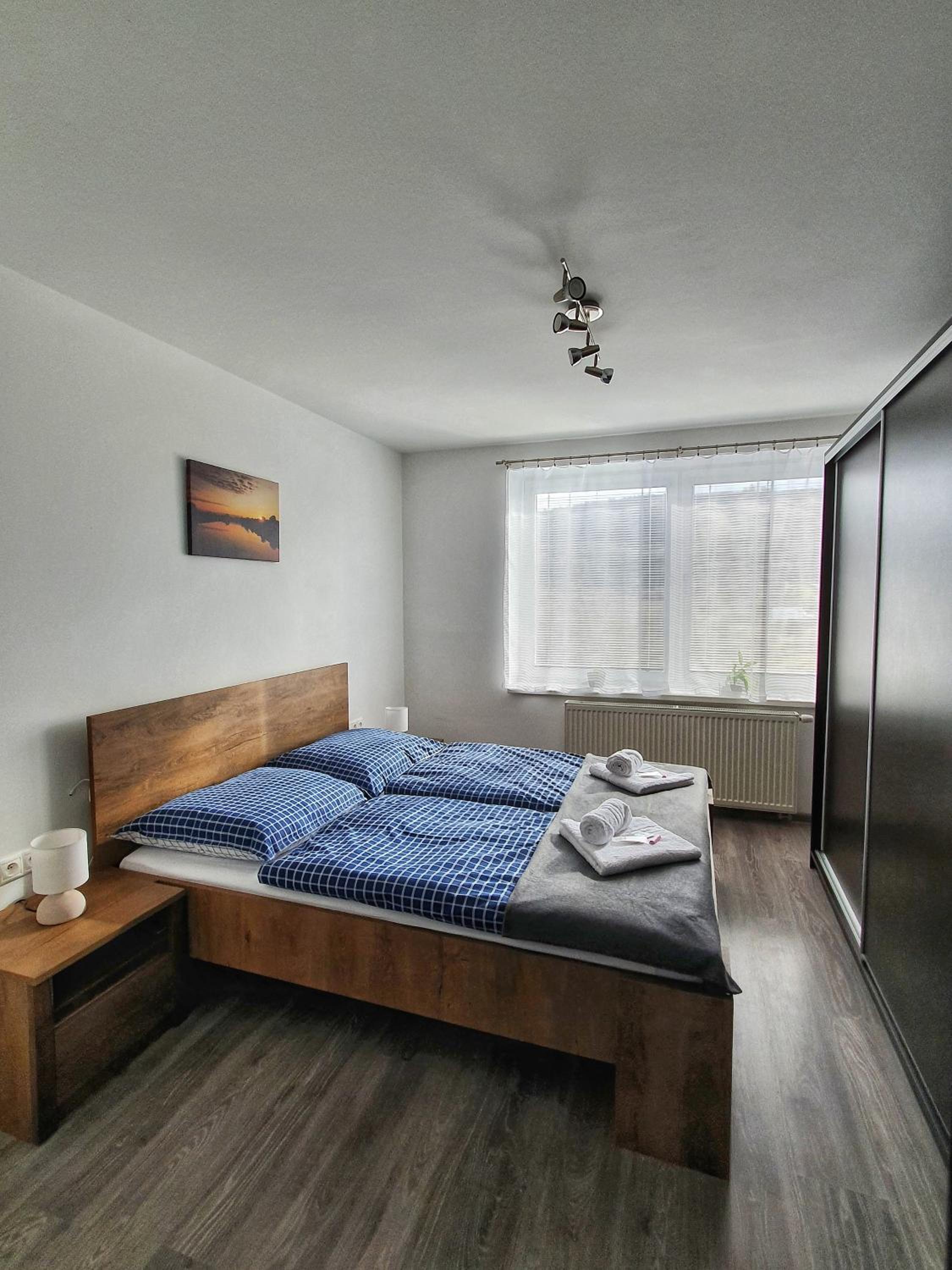 One-Bedroom Apartment - Photo 12