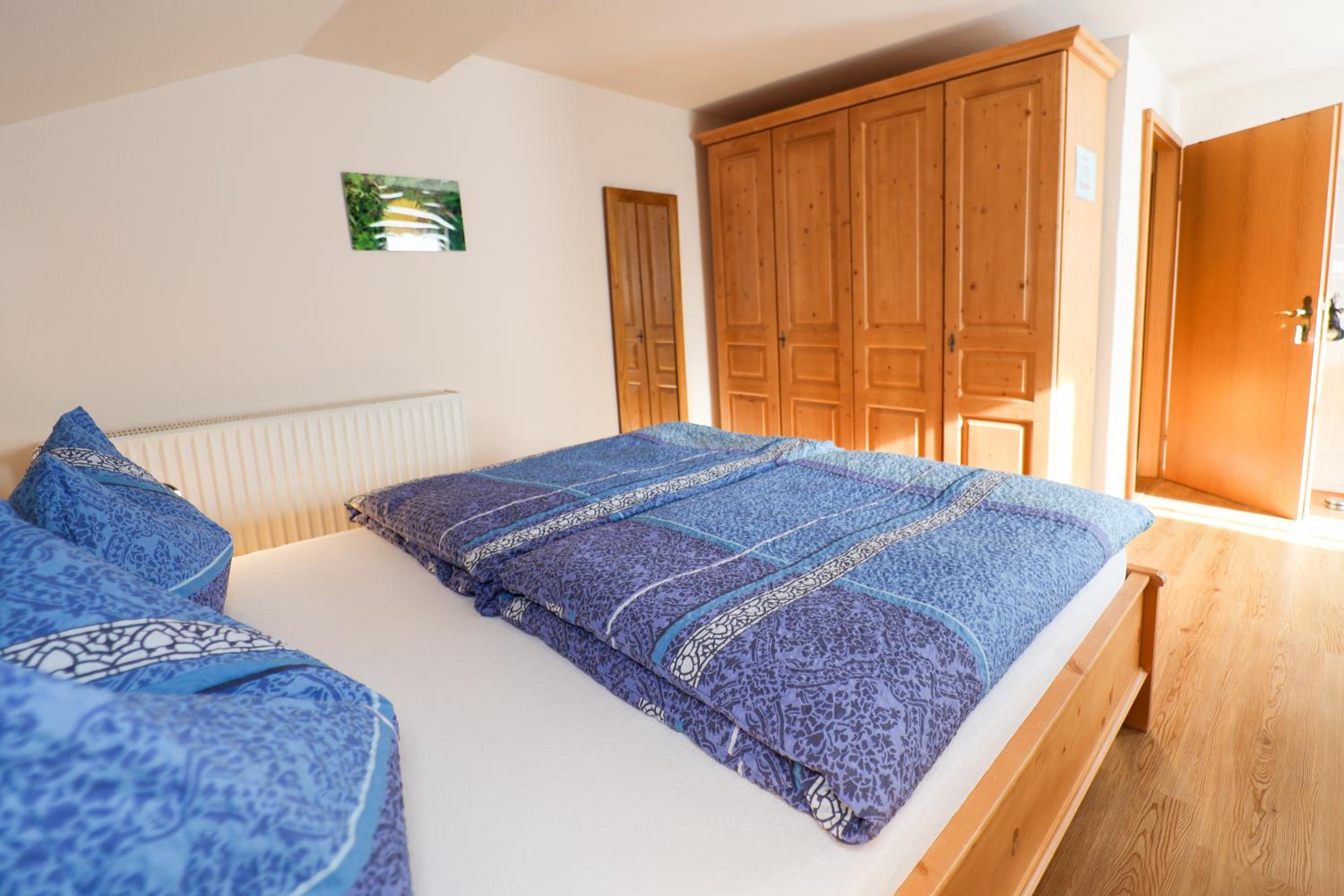 Double or Twin Room with Mountain View photo 3