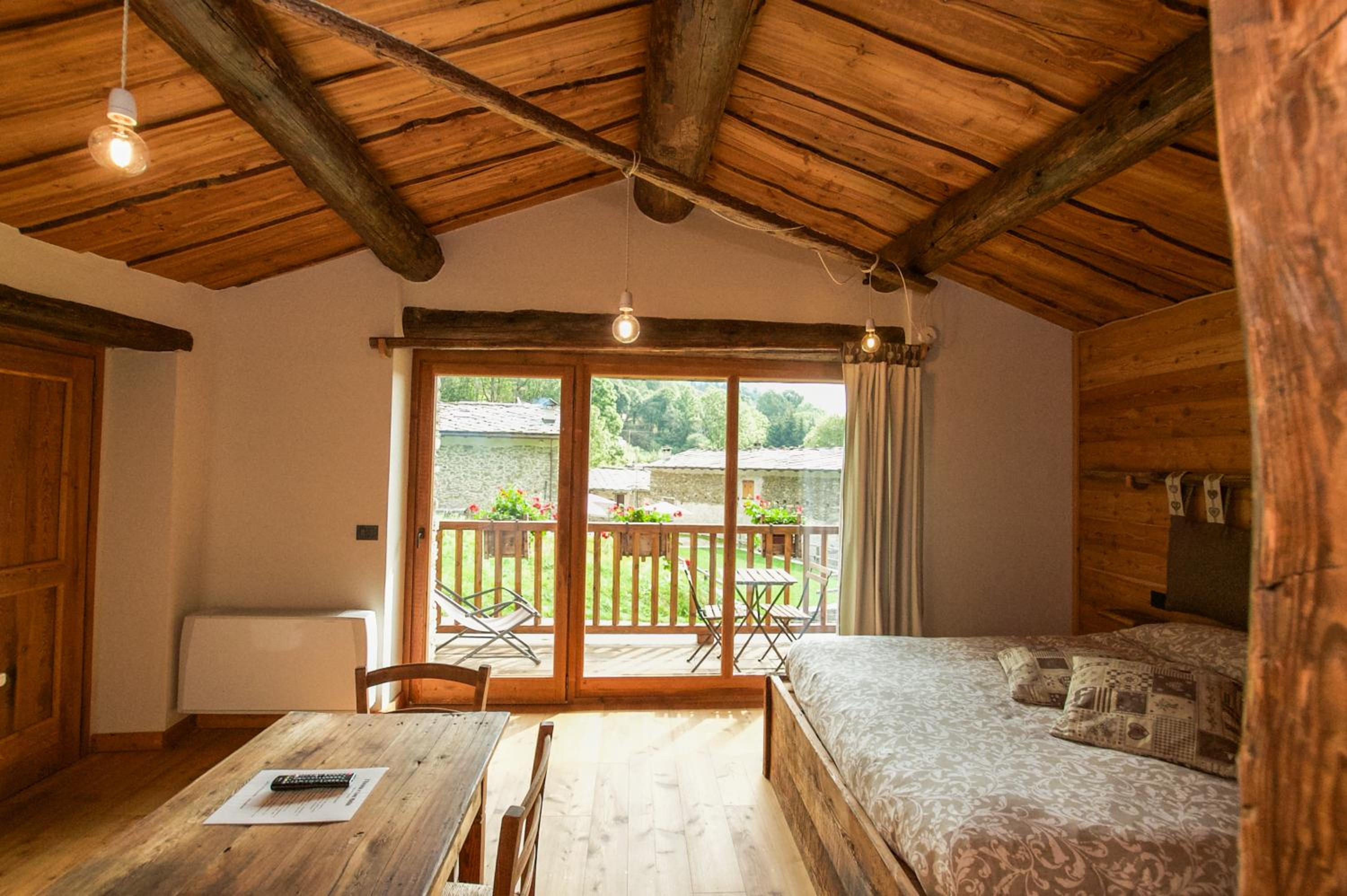 Family Room with Mountain View