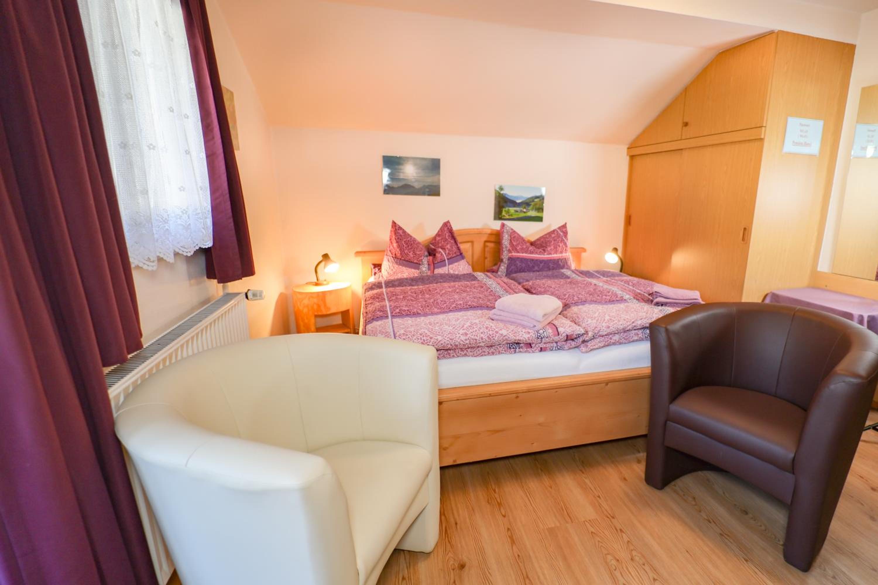 Double or Twin Room with Balcony photo 3