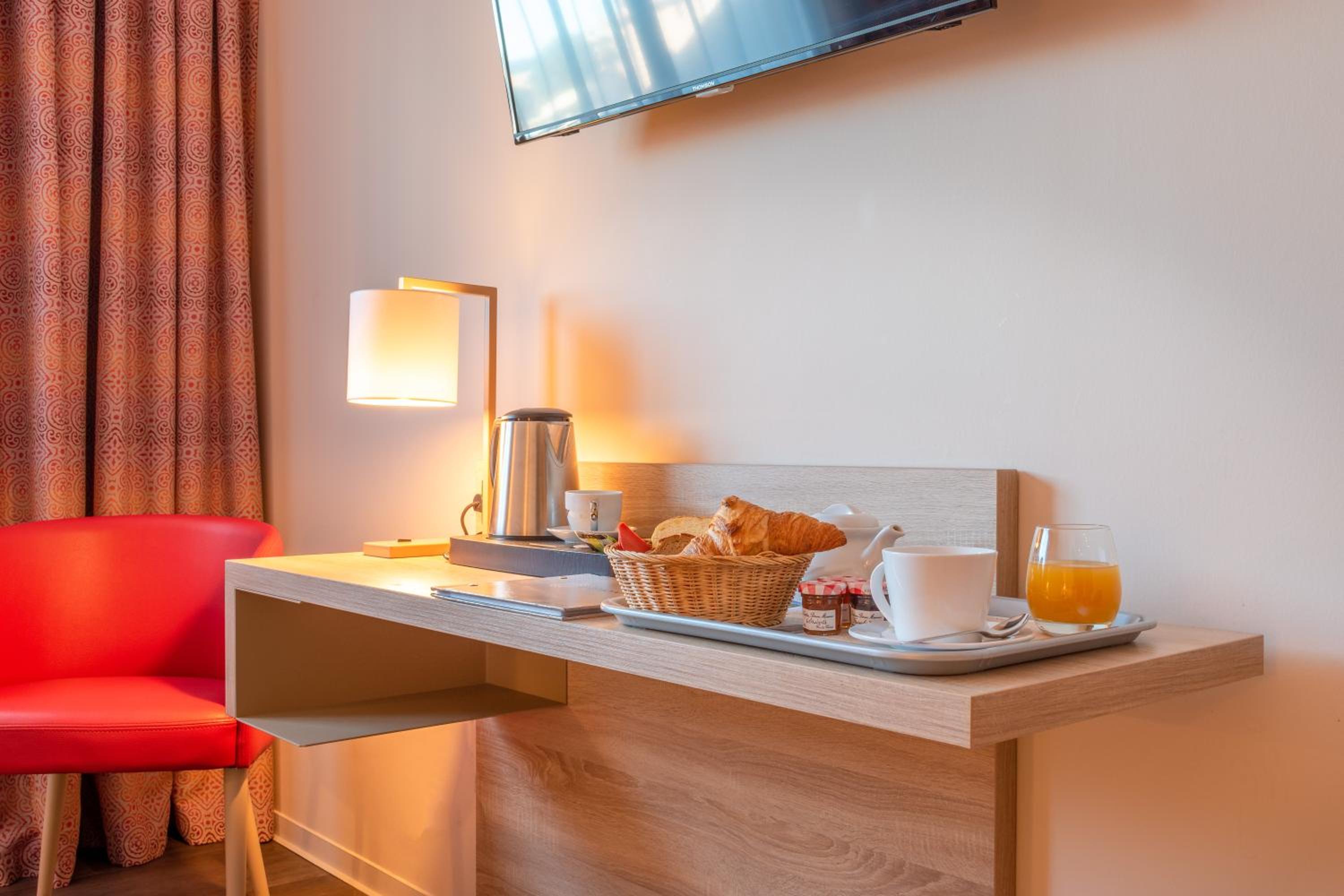 Double Room - Photo 9