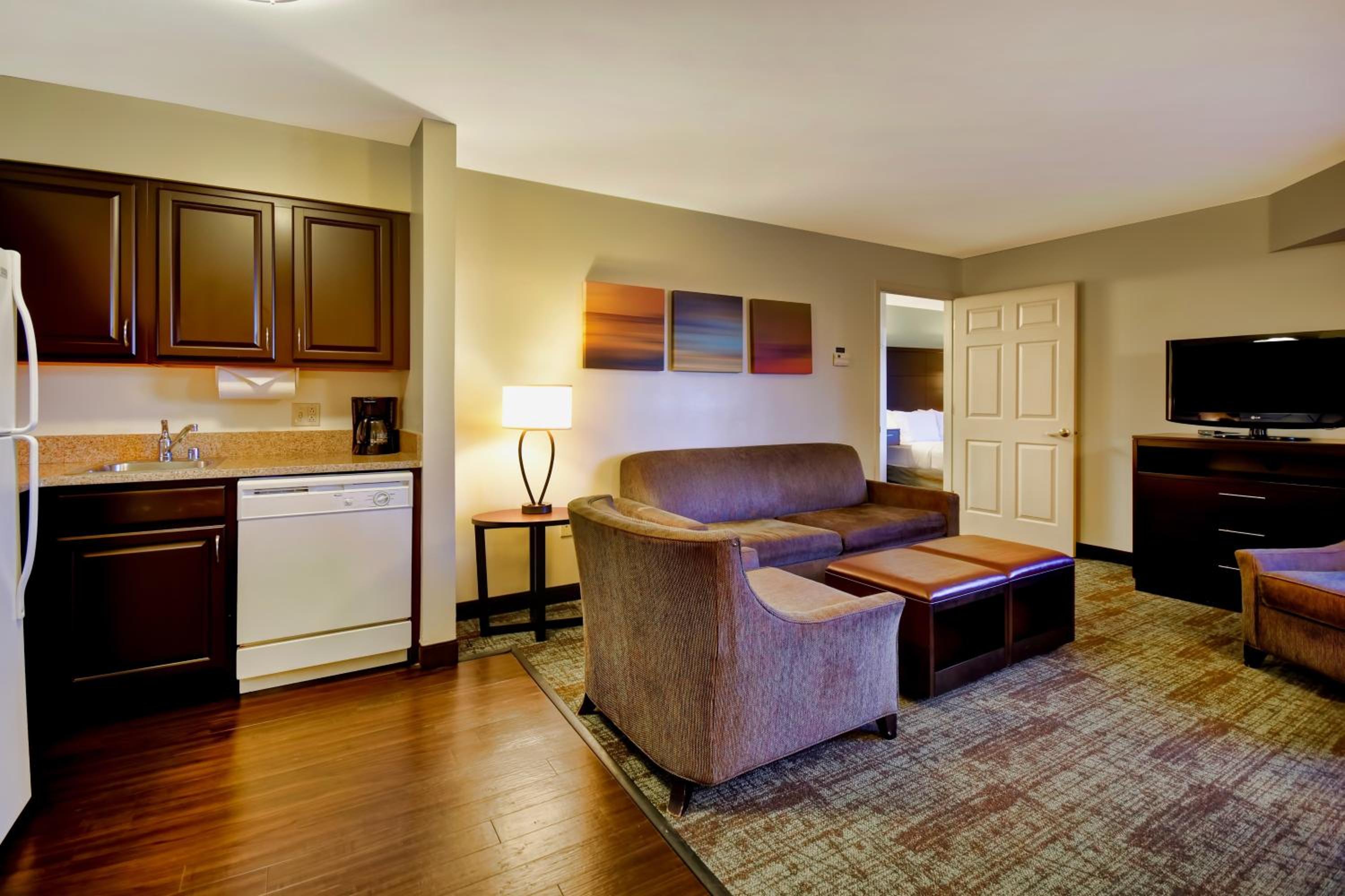 Two-Bedroom Suite with One King and One Queen Bed - Photo 6