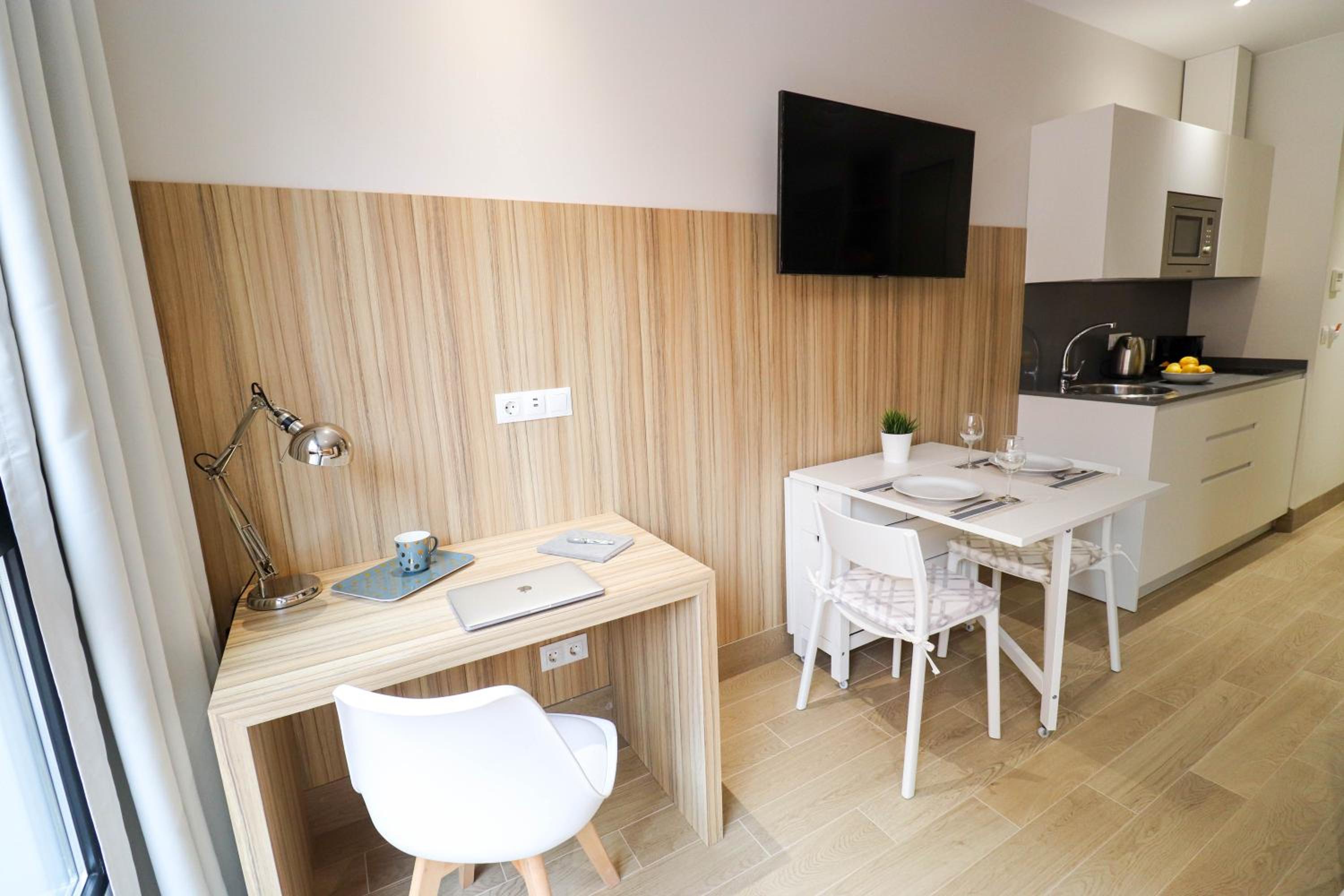Standard Studio - Photo 3