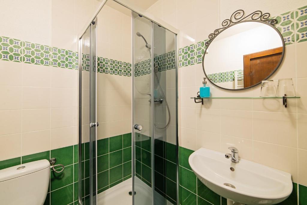 Double Room with Extra Bed - Photo 1