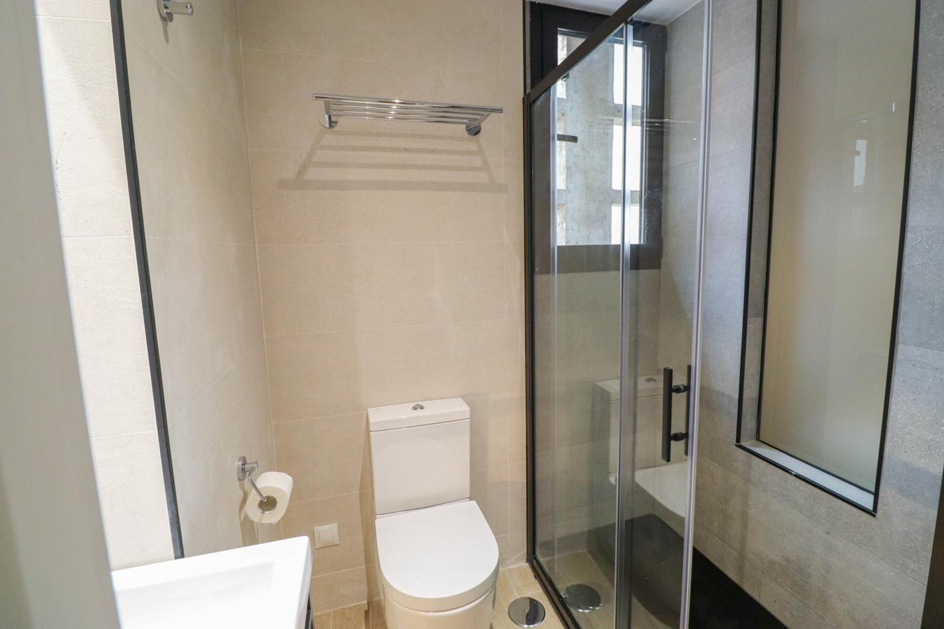 One-Bedroom Apartment - Photo 3