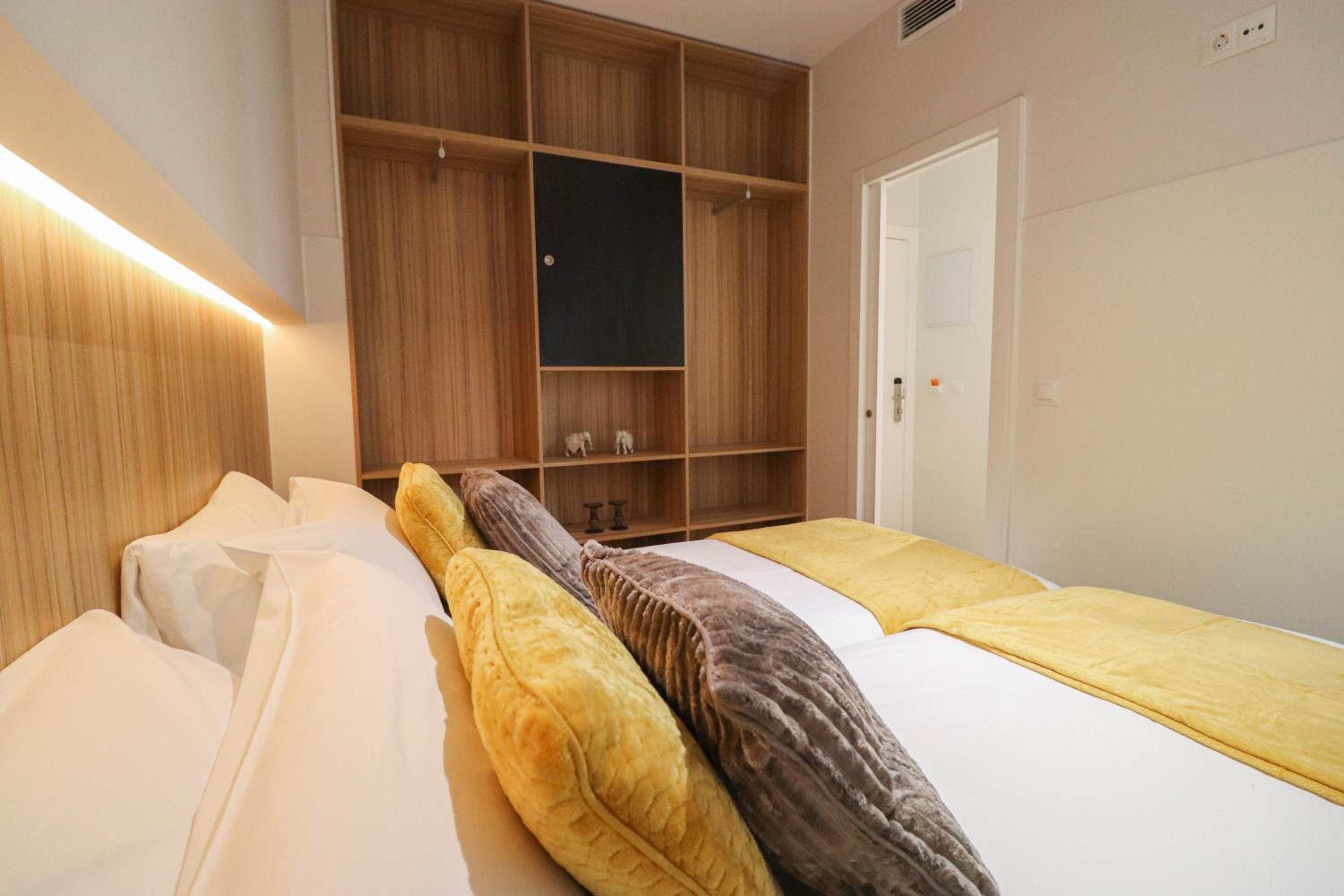 One-Bedroom Apartment - Photo 5