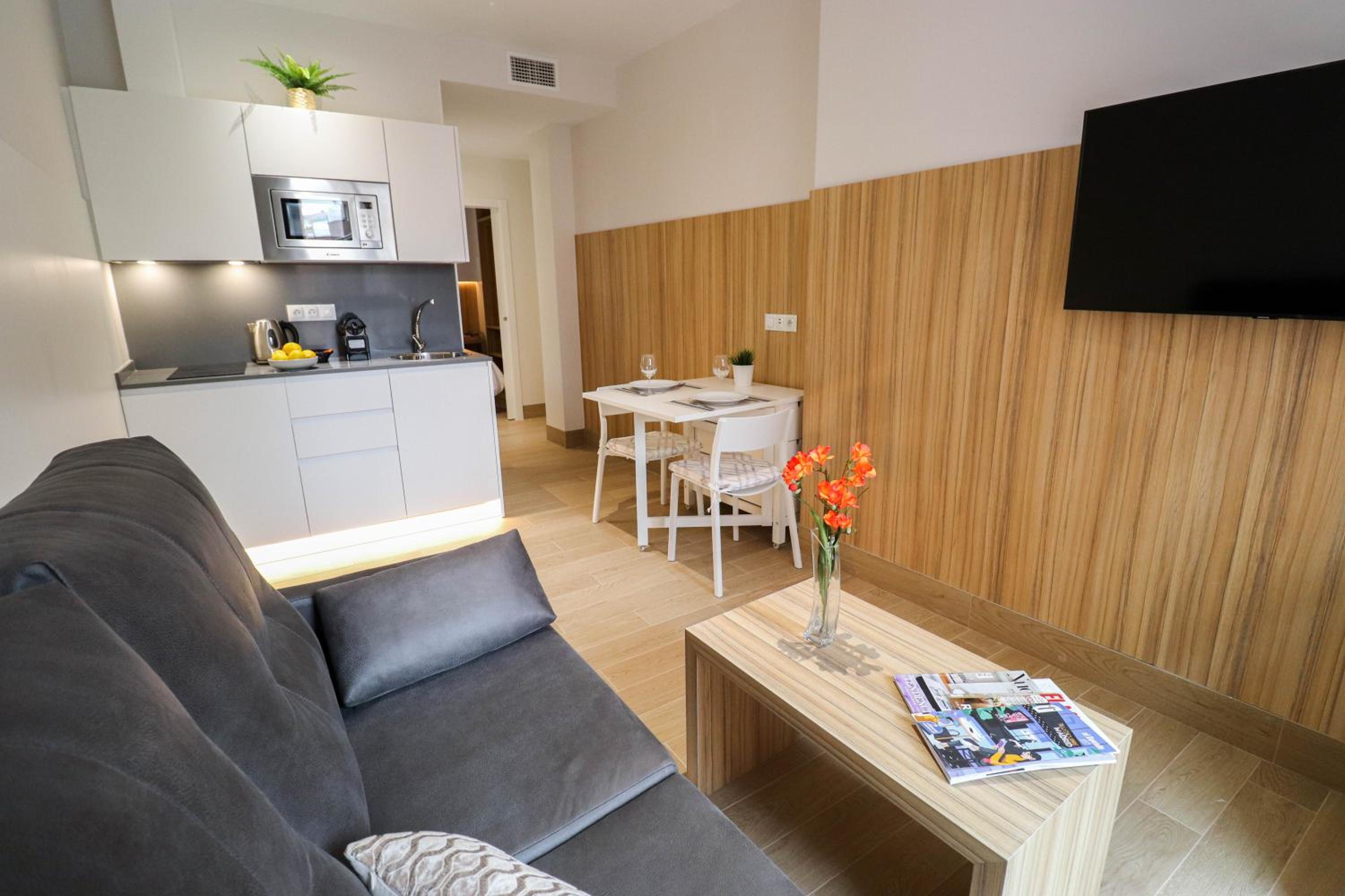 One-Bedroom Apartment - Photo 13