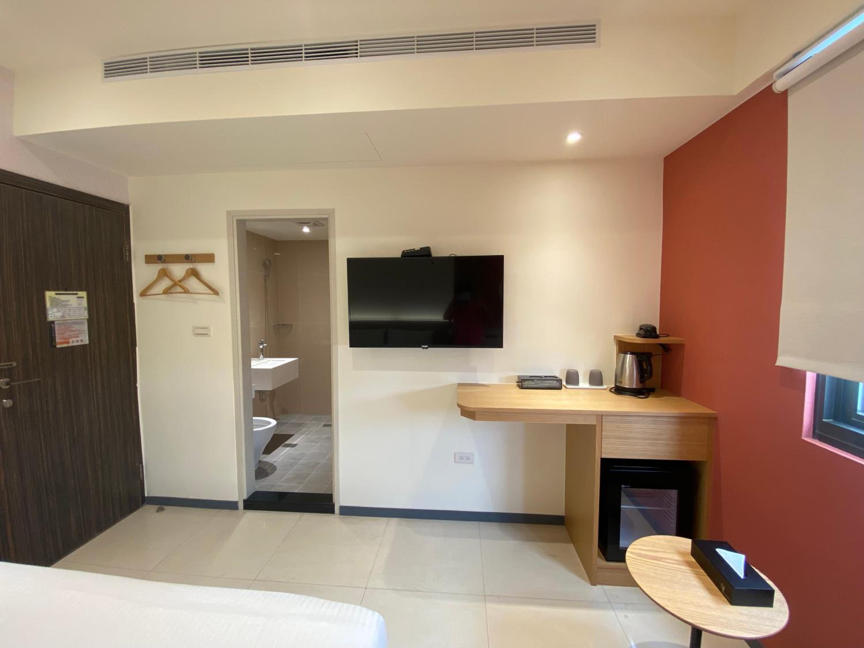 Standard Double Room photo 3