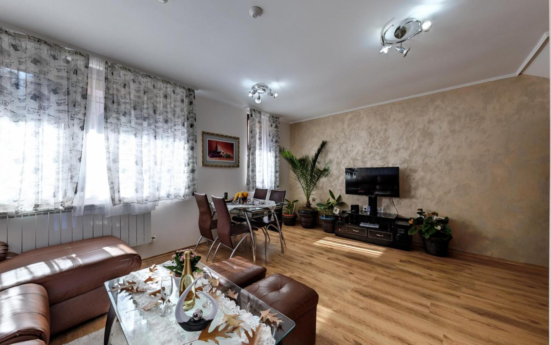 Maisonette photo 2