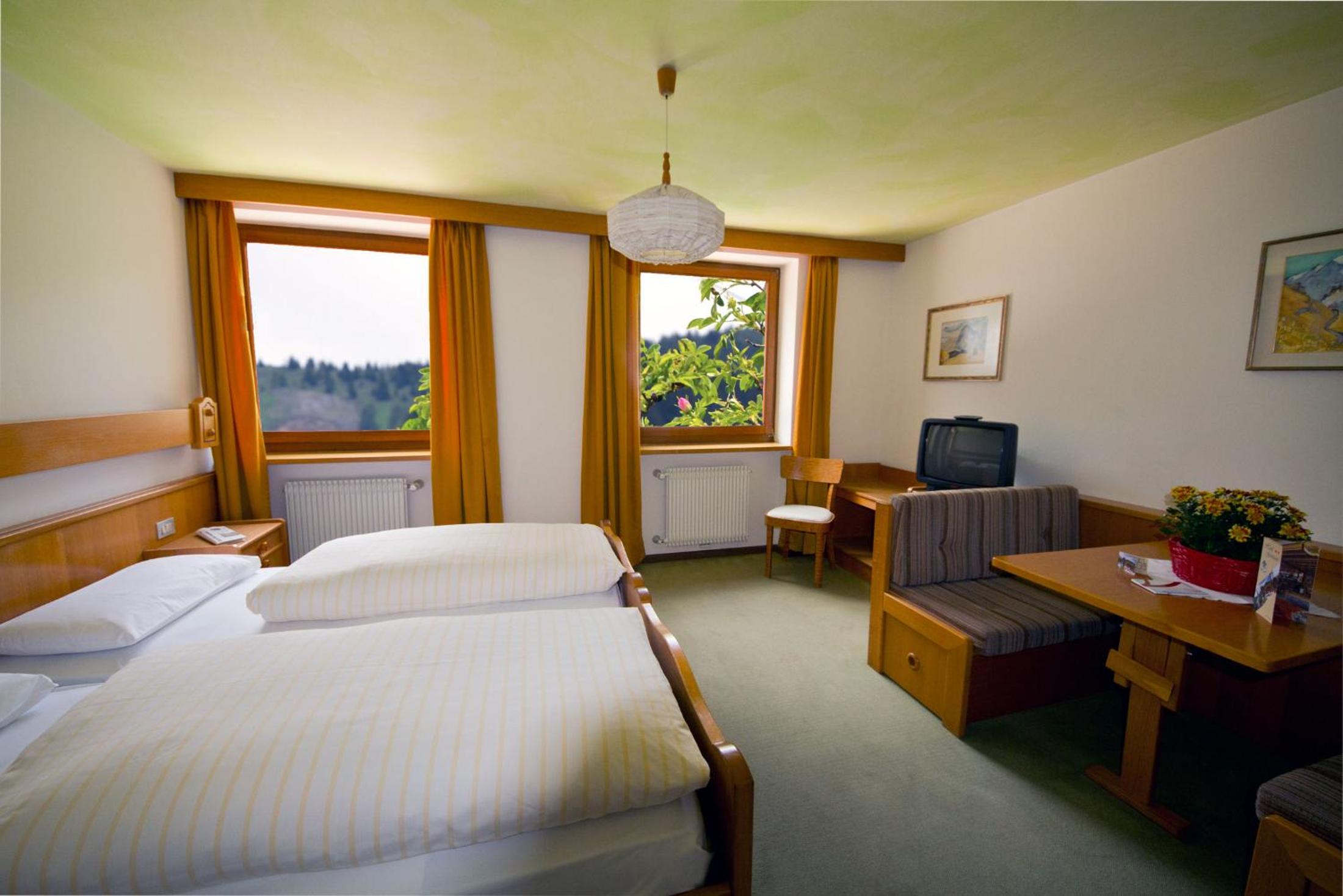 Double or Twin Room - Photo 4