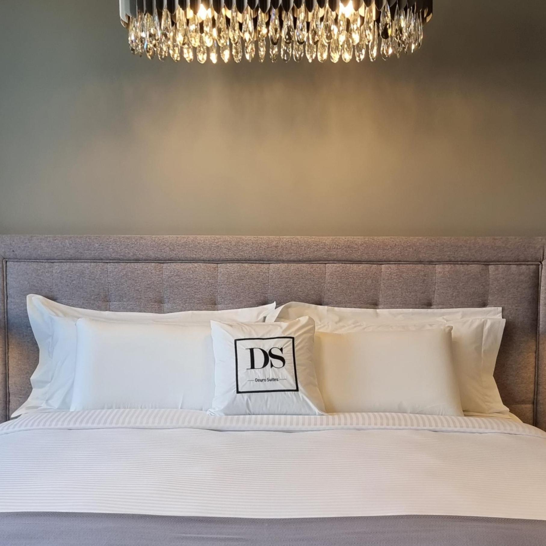 Deluxe King Suite photo 2