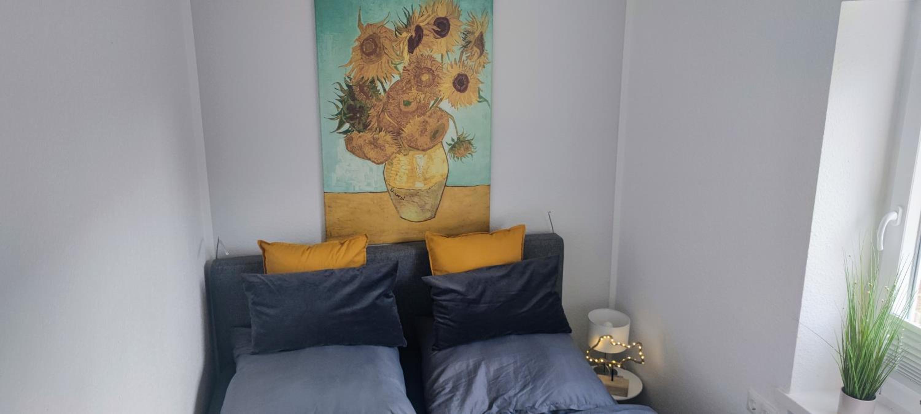Apartment with Balcony photo 3