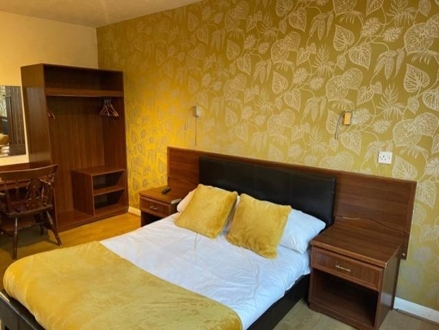 Budget Double Or Twin Room photo 3