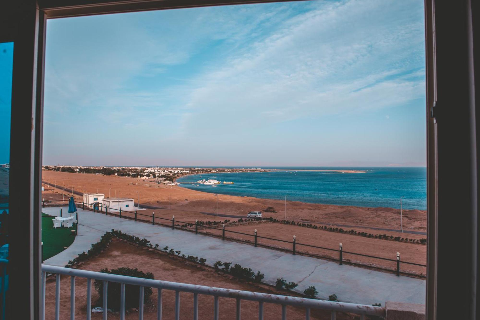 Junior Suite with Sea View - Photo 8